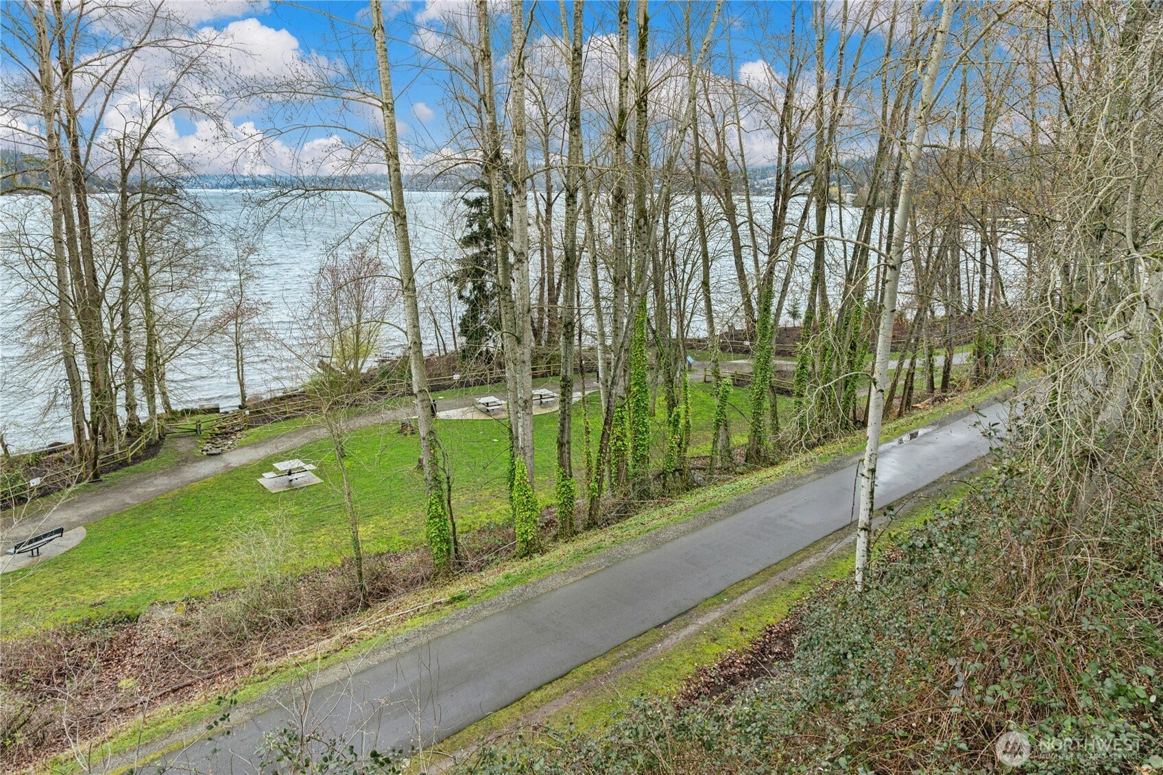 6526 NE 198th Street, Kenmore, WA 98028 The Burke-Gilman trail is only 1.3 miles away and Log Boom Park on Lake Washington is only 2 miles.
