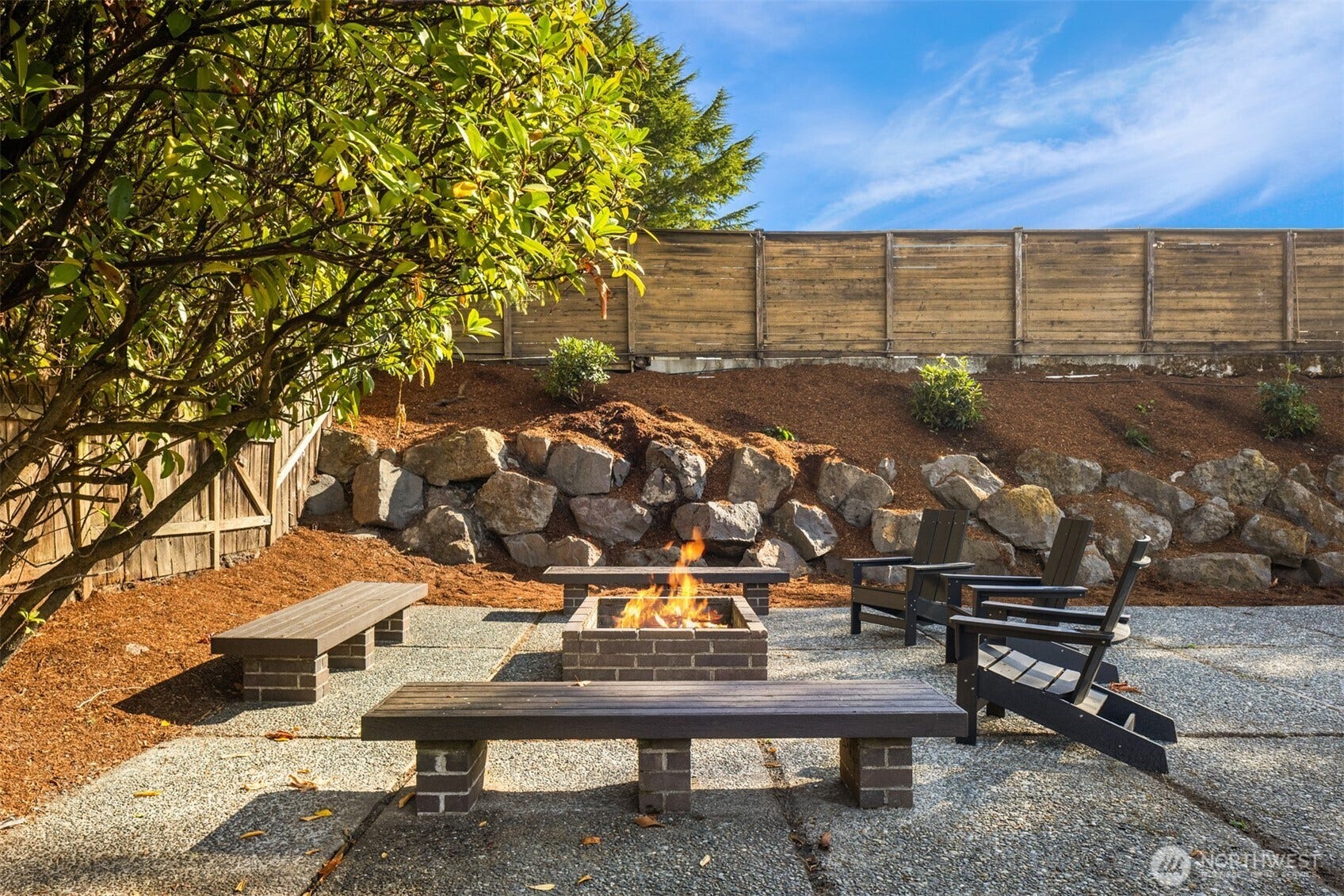 3720 80th Avenue SE, Mercer Island, WA 98040 3720 80th Avenue SE, Mercer Island, WA 98040