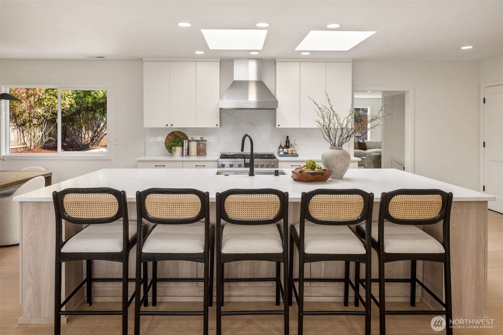 3720 80th Avenue SE, Mercer Island, WA 98040 3720 80th Avenue SE, Mercer Island, WA 98040