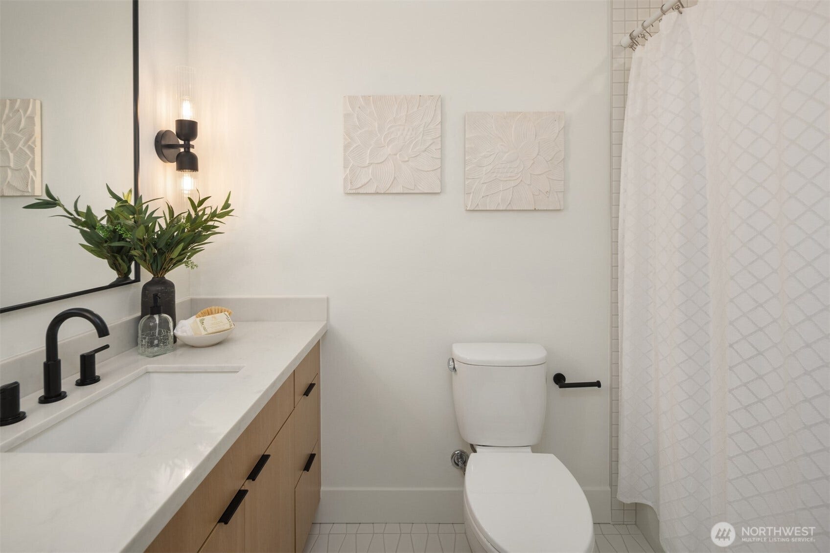 3720 80th Avenue SE, Mercer Island, WA 98040 3720 80th Avenue SE, Mercer Island, WA 98040