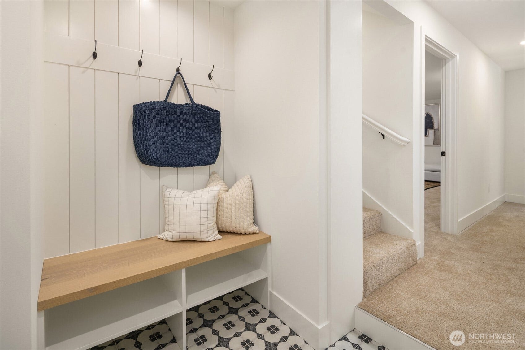 3720 80th Avenue SE, Mercer Island, WA 98040 3720 80th Avenue SE, Mercer Island, WA 98040