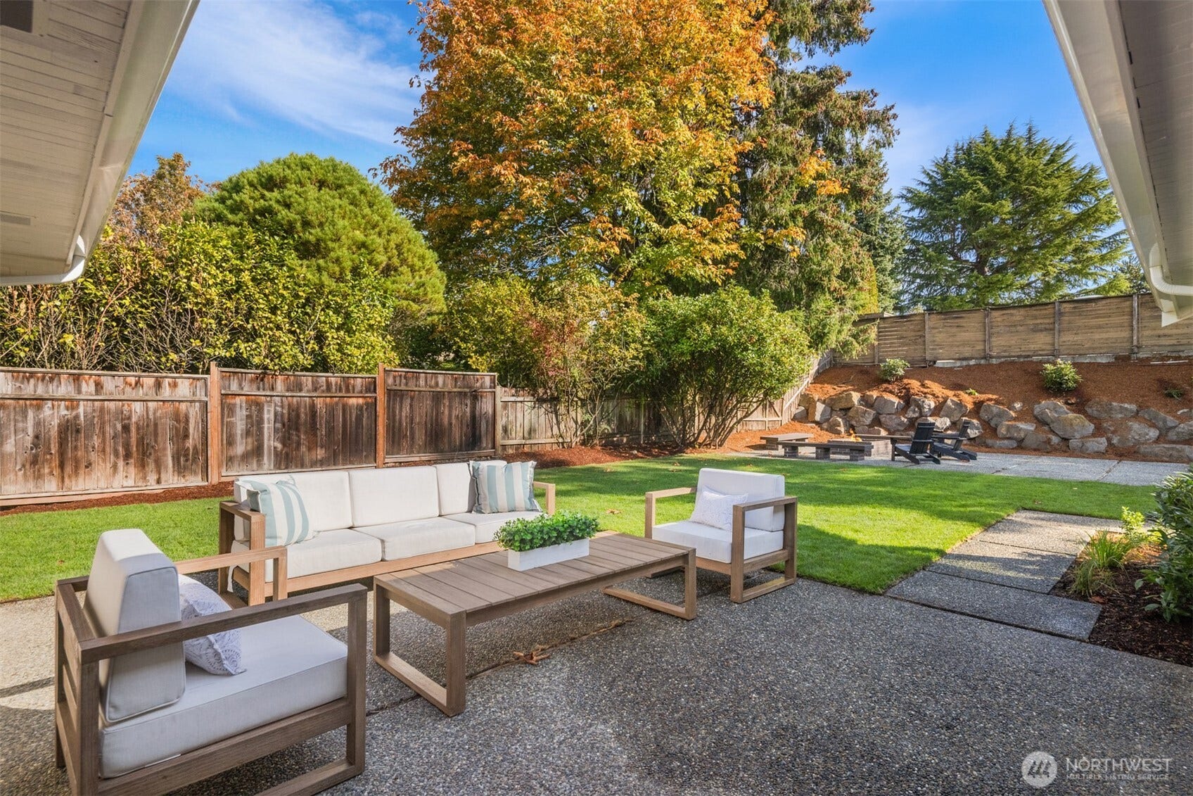3720 80th Avenue SE, Mercer Island, WA 98040 3720 80th Avenue SE, Mercer Island, WA 98040