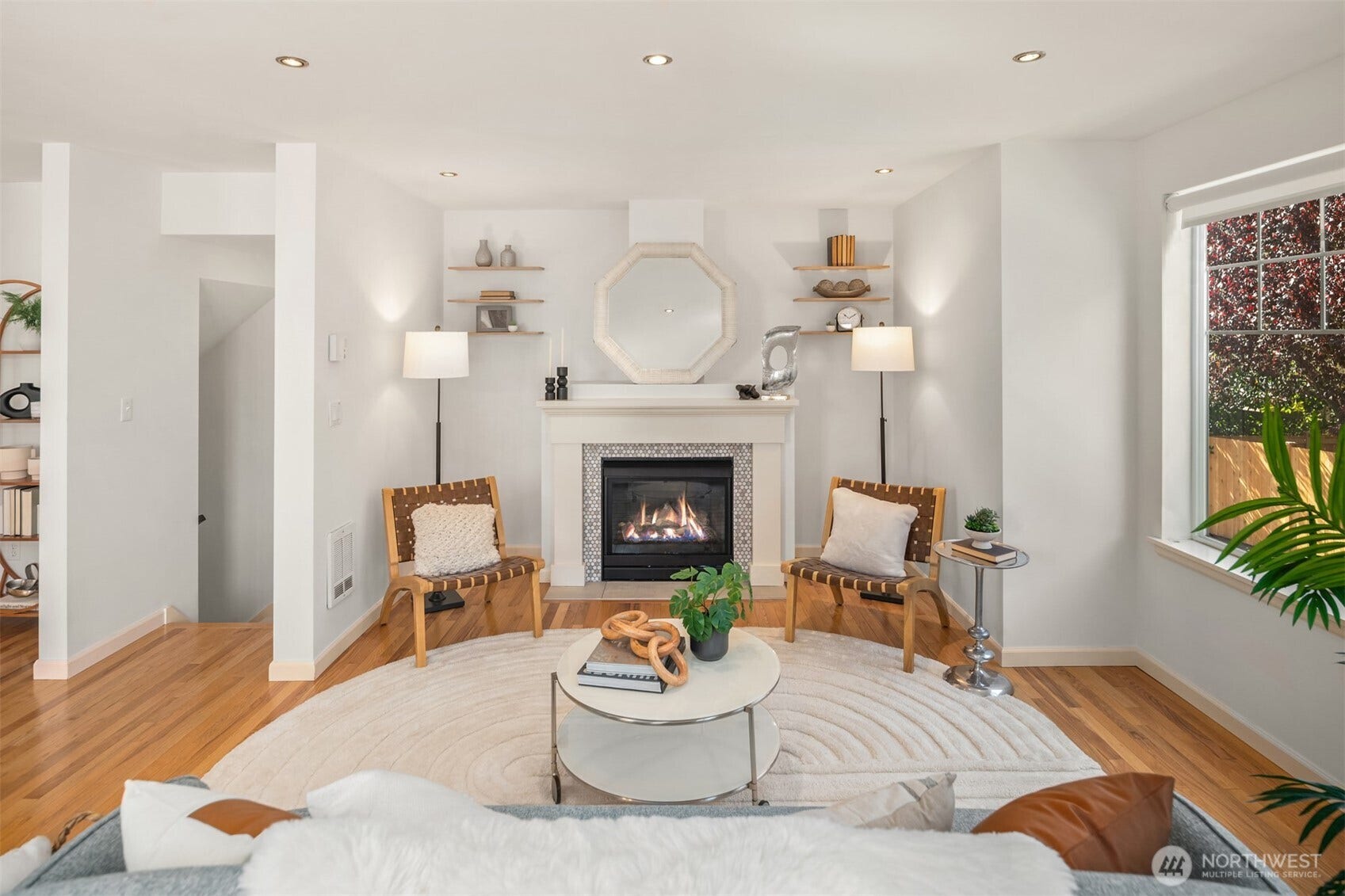 8521 Interlake Avenue N, #B, Seattle, WA 98103 8521 Interlake Avenue N, #B, Seattle, WA 98103