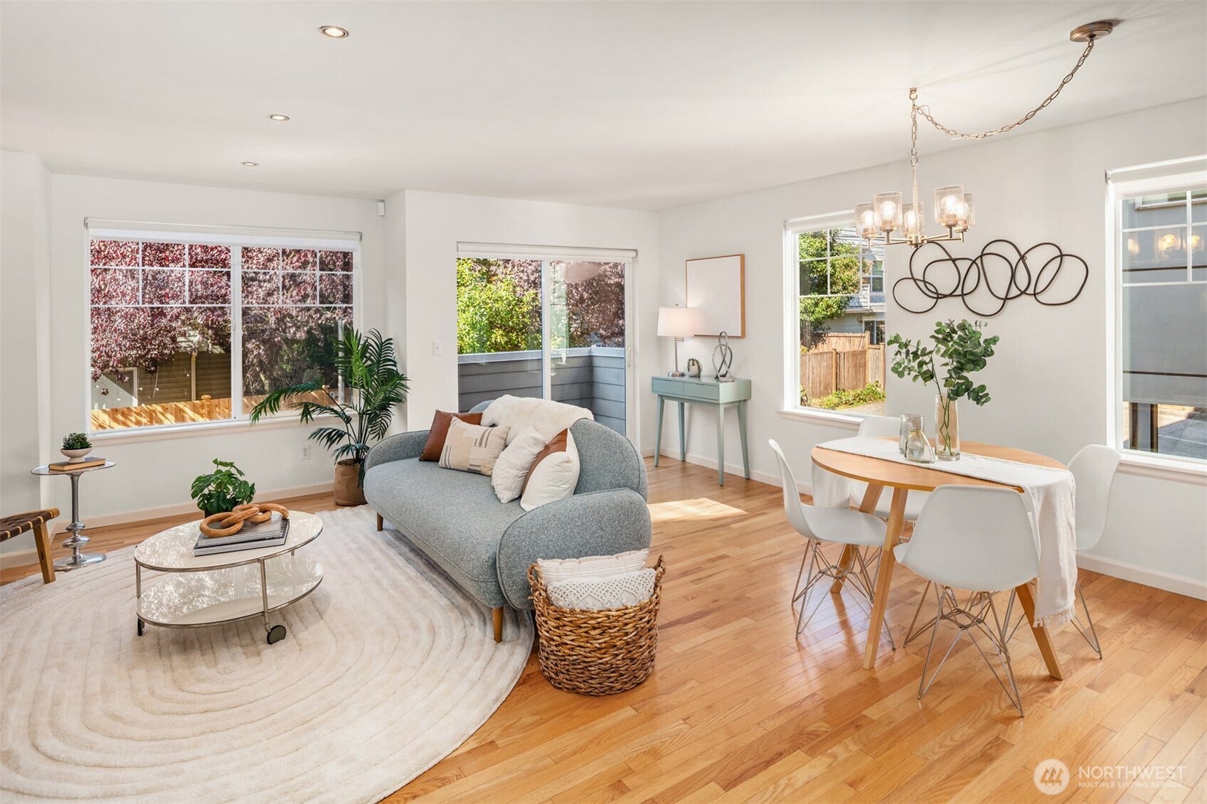 8521 Interlake Avenue N, #B, Seattle, WA 98103 8521 Interlake Avenue N, #B, Seattle, WA 98103