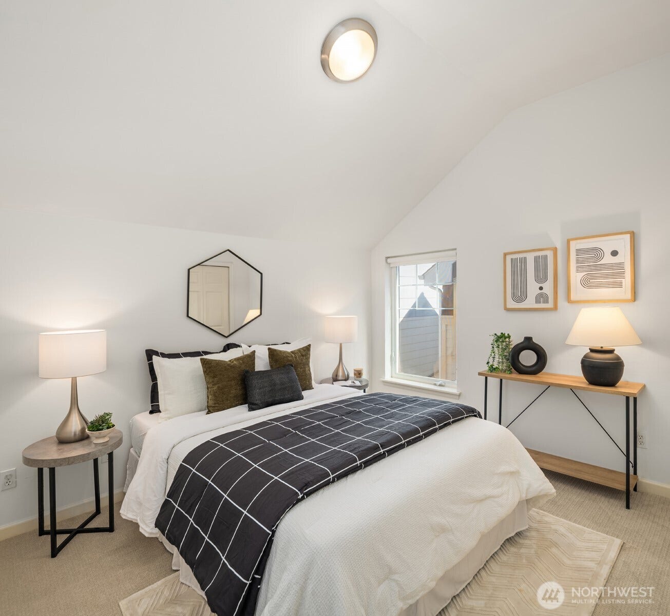 8521 Interlake Avenue N, #B, Seattle, WA 98103 Second top-floor bedroom.
