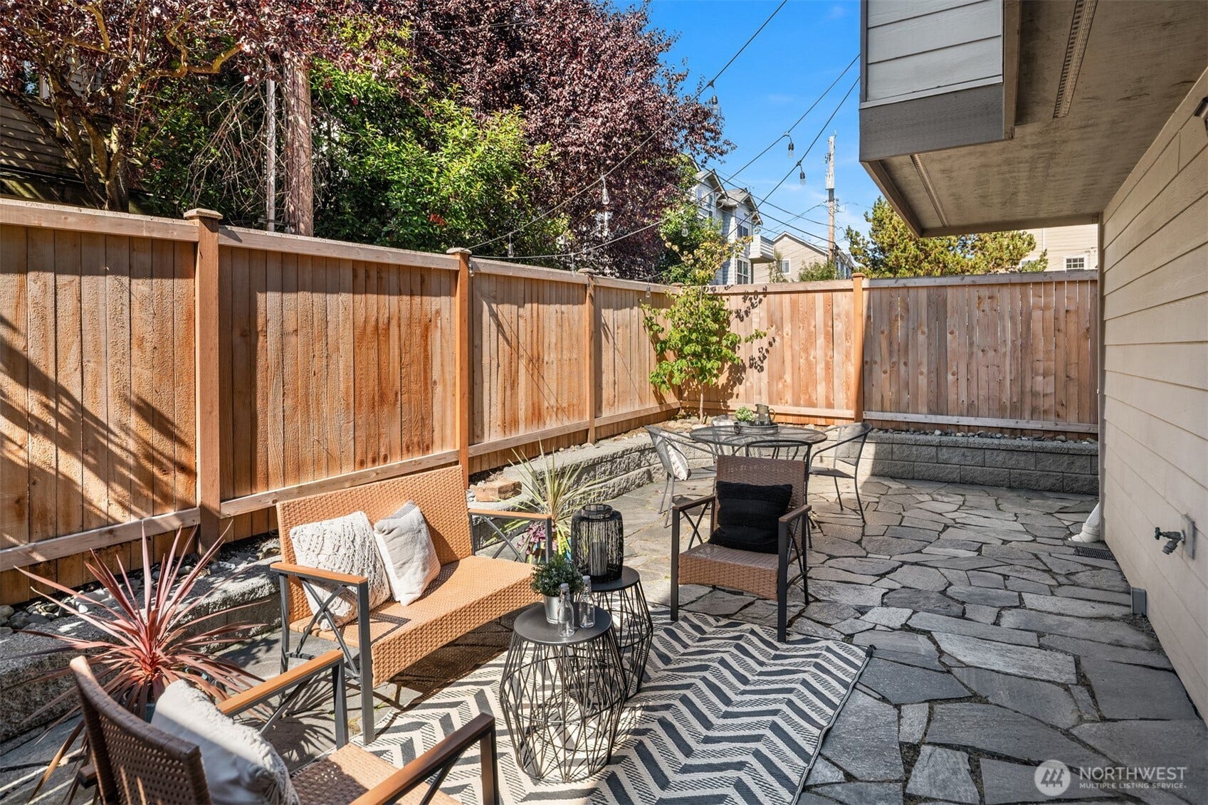 8521 Interlake Avenue N, #B, Seattle, WA 98103 8521 Interlake Avenue N, #B, Seattle, WA 98103