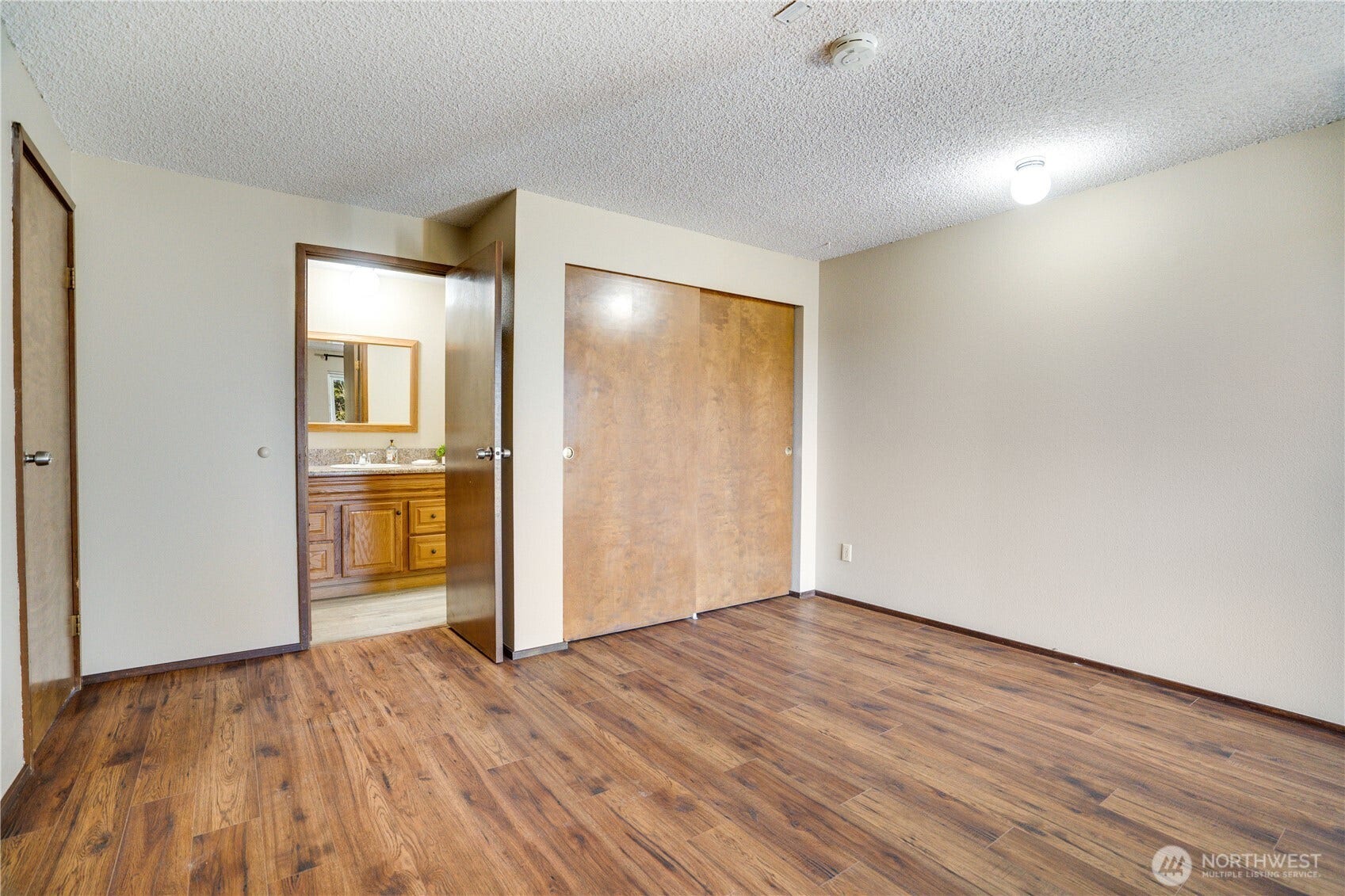 3023 Bridgeport Way W, #B, University Place, WA 98466 3023 Bridgeport Way W, #B, University Place, WA 98466