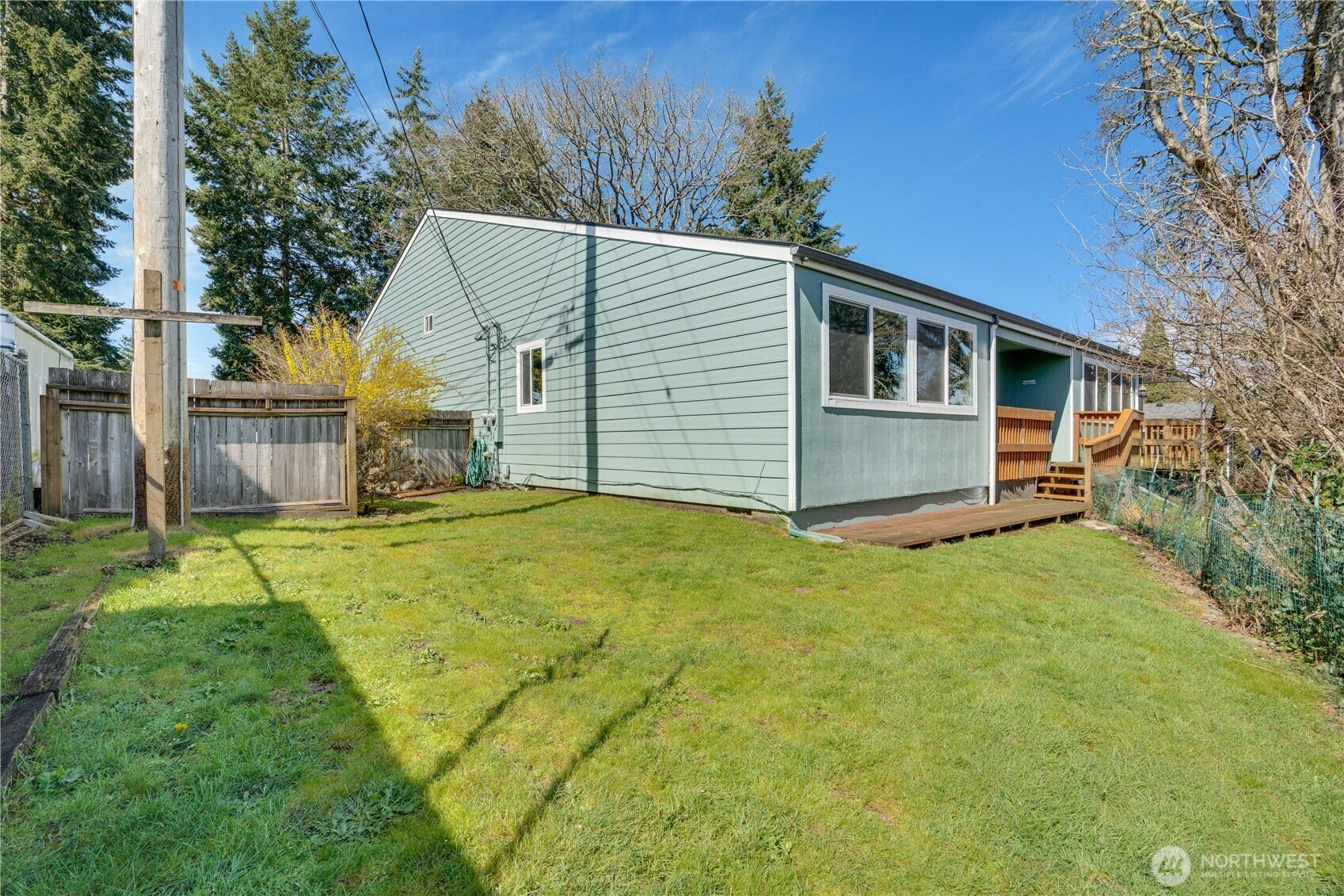 3023 Bridgeport Way W, #B, University Place, WA 98466 Back Lawn of Unit B
