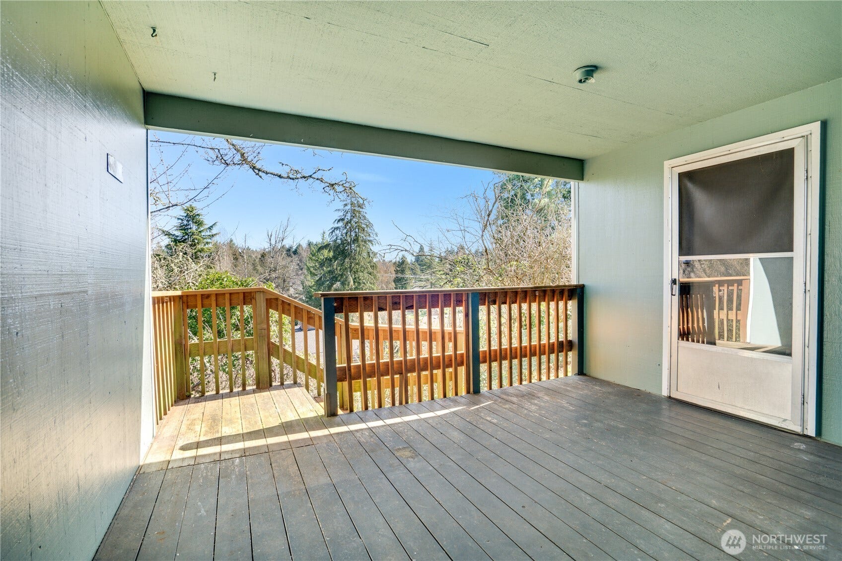 3023 Bridgeport Way W, #B, University Place, WA 98466 Steps to Private Back Lawn