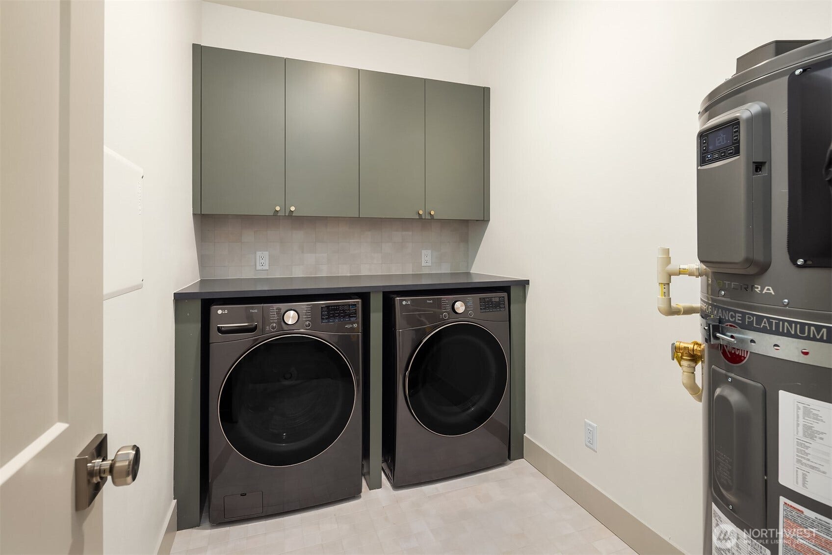 13131 NE 87th Lane, Kirkland, WA 98033 13131 NE 87th Lane, Kirkland, WA 98033