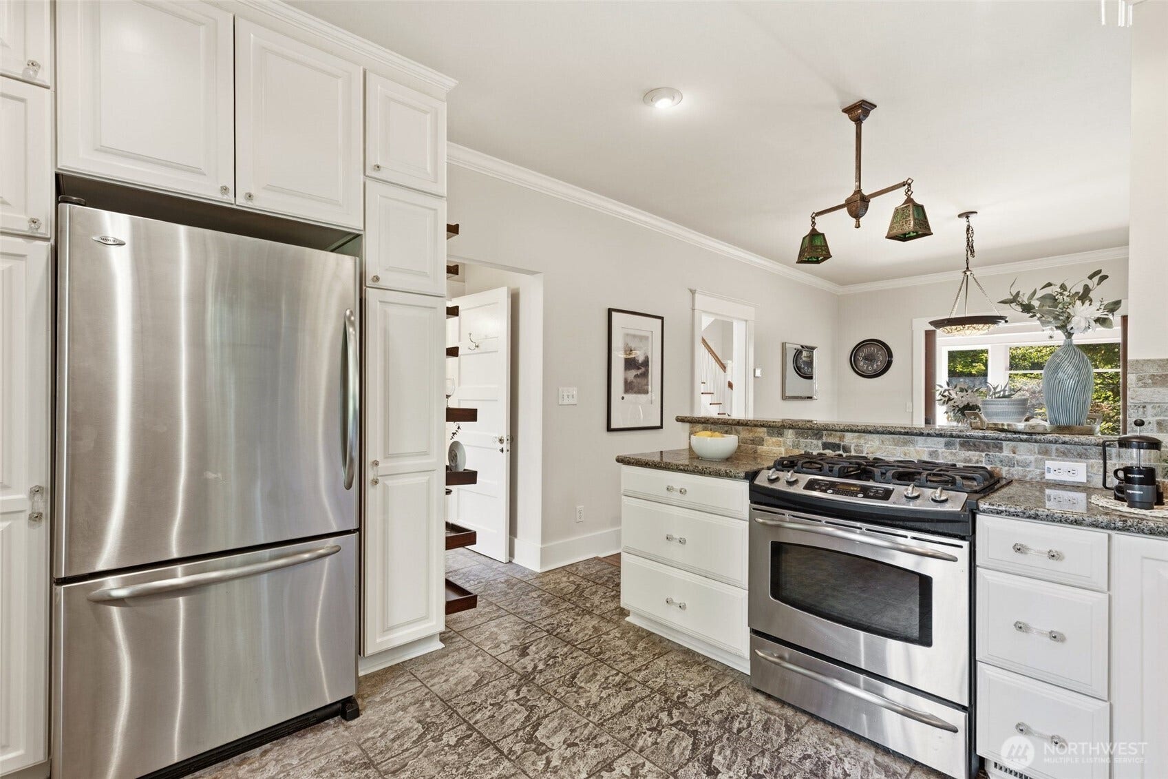 5246 12th Avenue NE, Seattle, WA 98105 5246 12th Avenue NE, Seattle, WA 98105