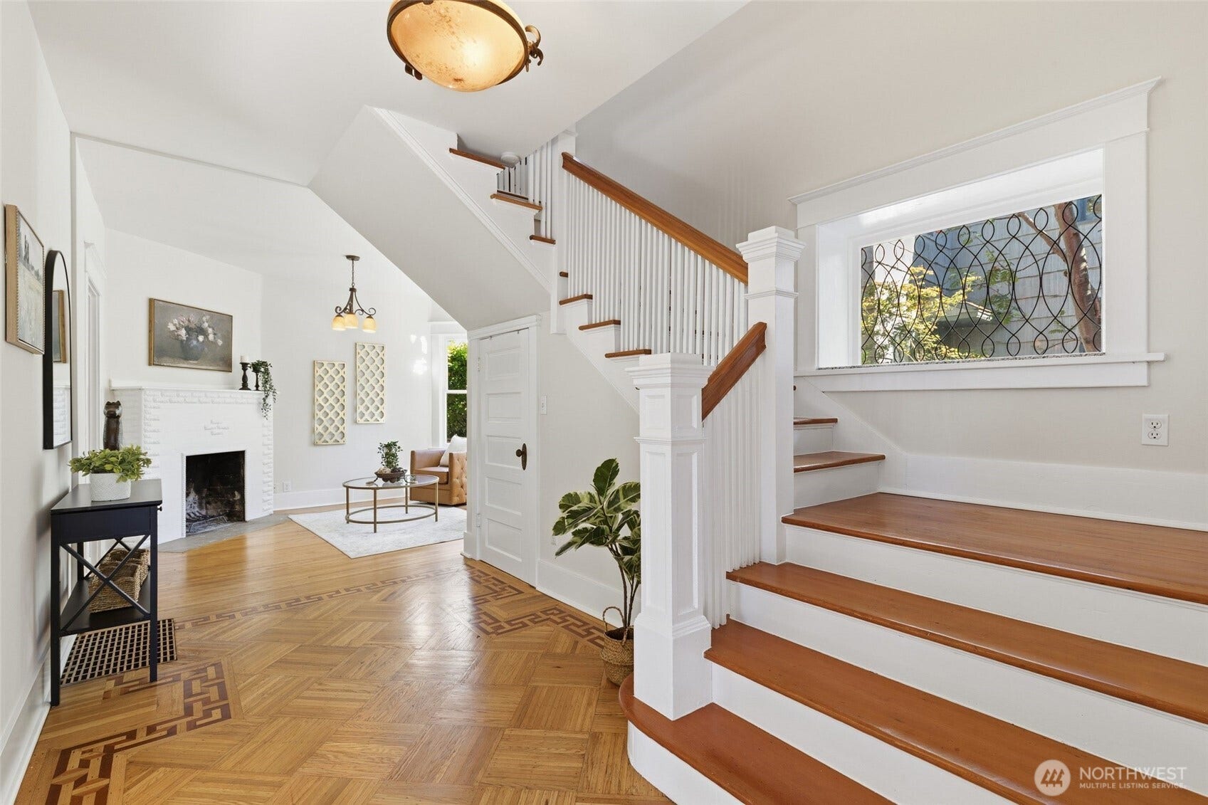 5246 12th Avenue NE, Seattle, WA 98105 5246 12th Avenue NE, Seattle, WA 98105