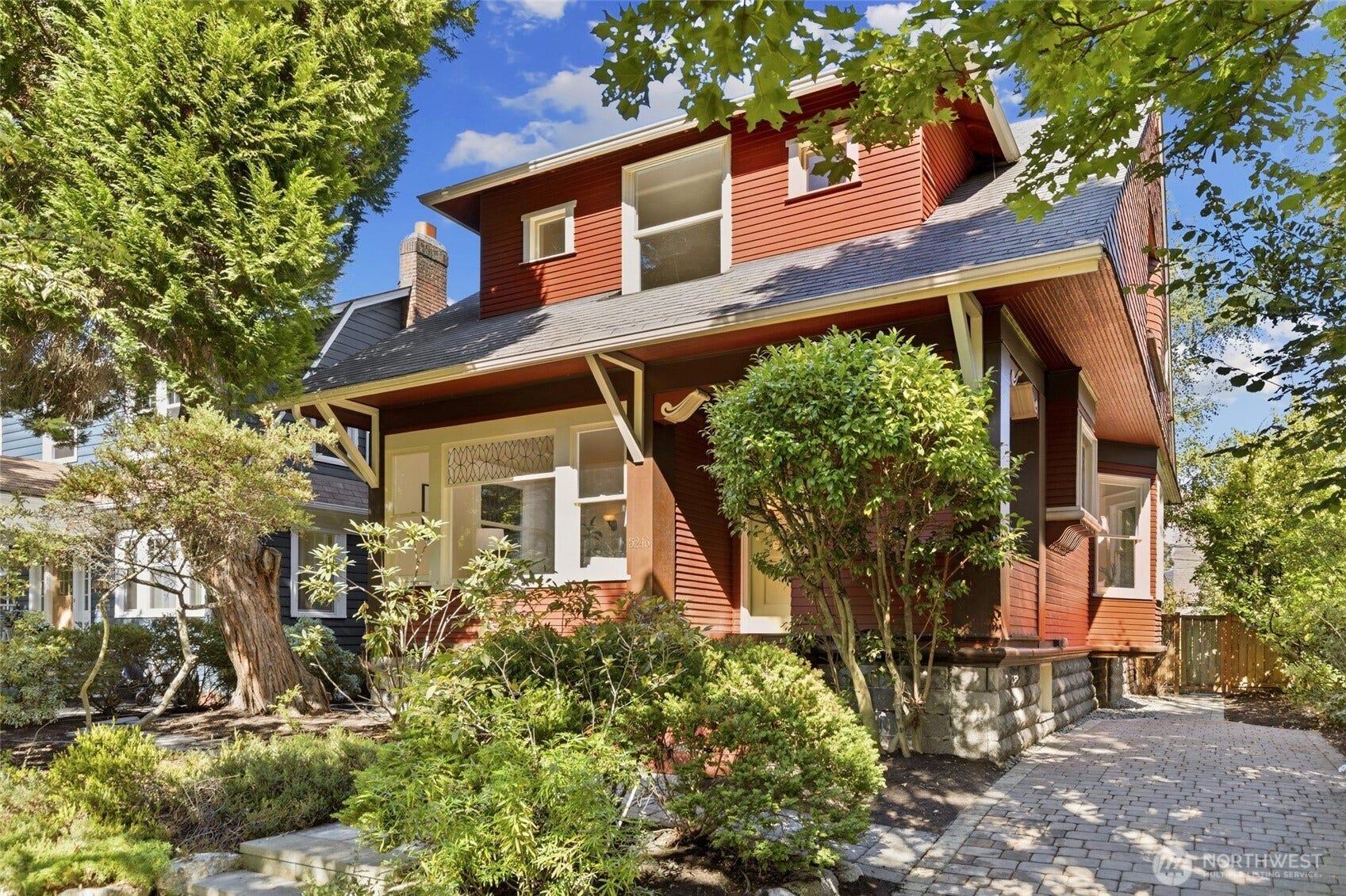 5246 12th Avenue NE, Seattle, WA 98105 5246 12th Avenue NE, Seattle, WA 98105