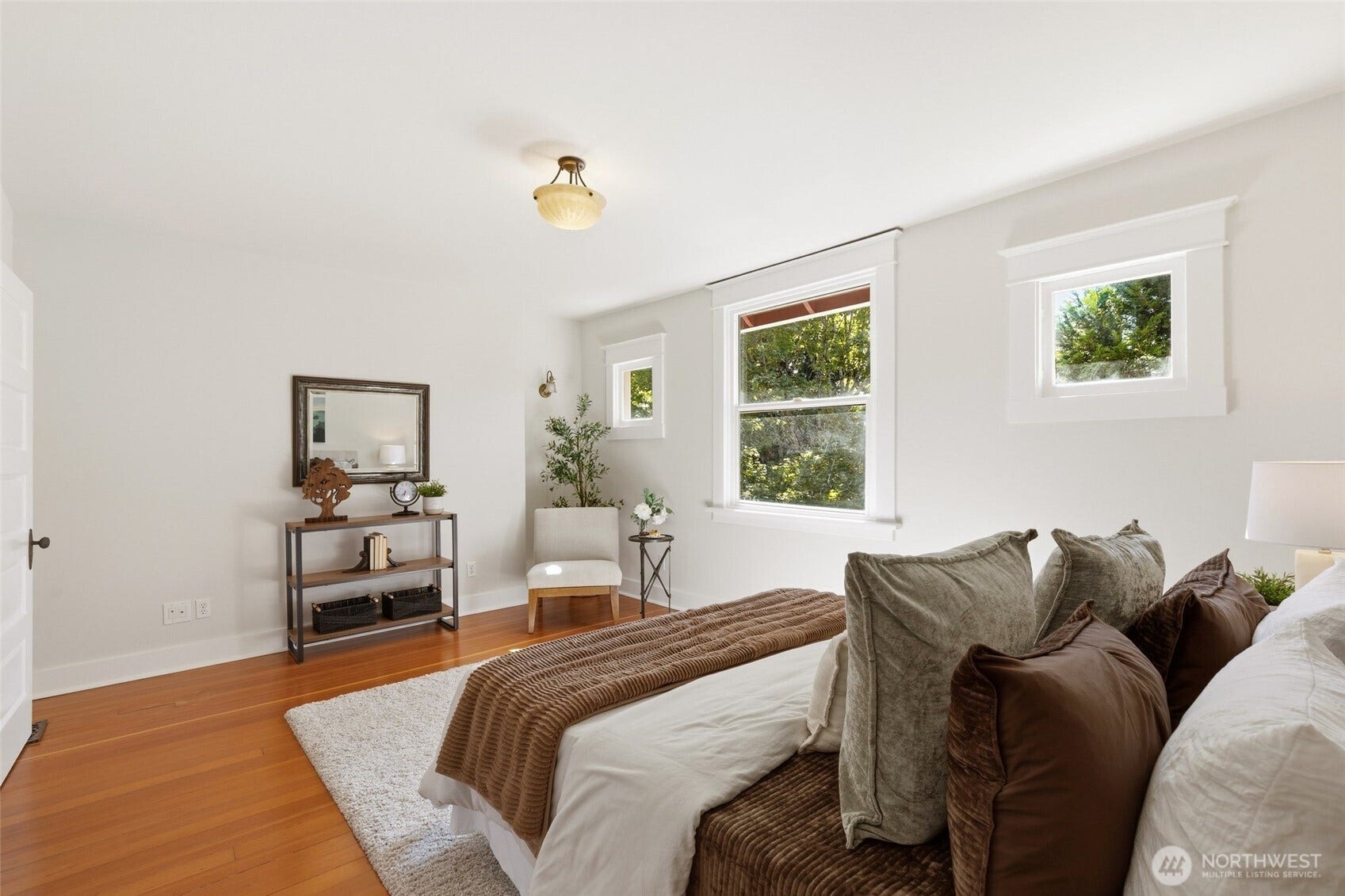 5246 12th Avenue NE, Seattle, WA 98105 5246 12th Avenue NE, Seattle, WA 98105