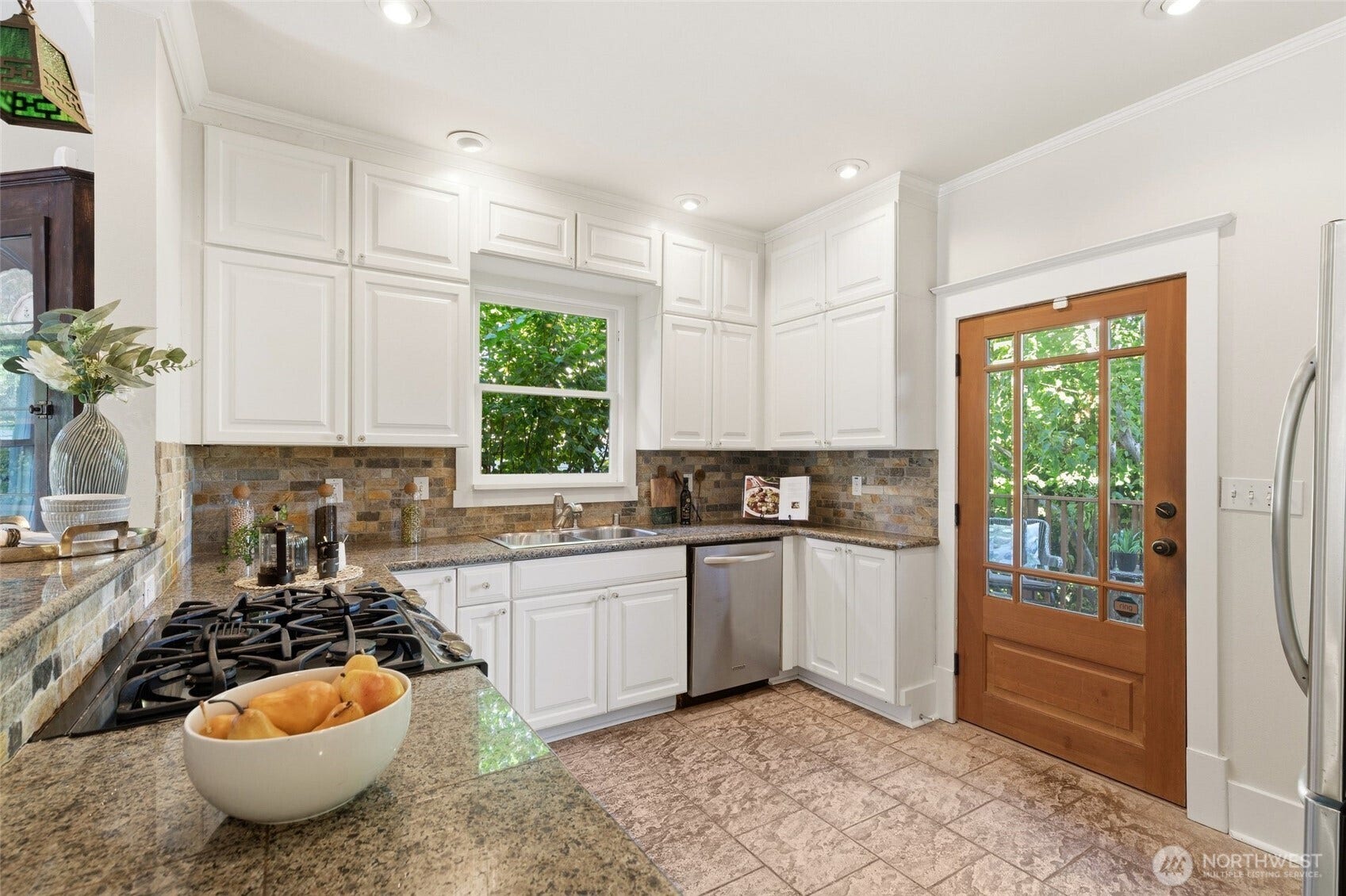 5246 12th Avenue NE, Seattle, WA 98105 5246 12th Avenue NE, Seattle, WA 98105