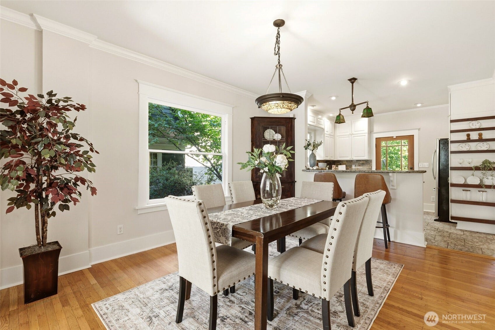 5246 12th Avenue NE, Seattle, WA 98105 5246 12th Avenue NE, Seattle, WA 98105
