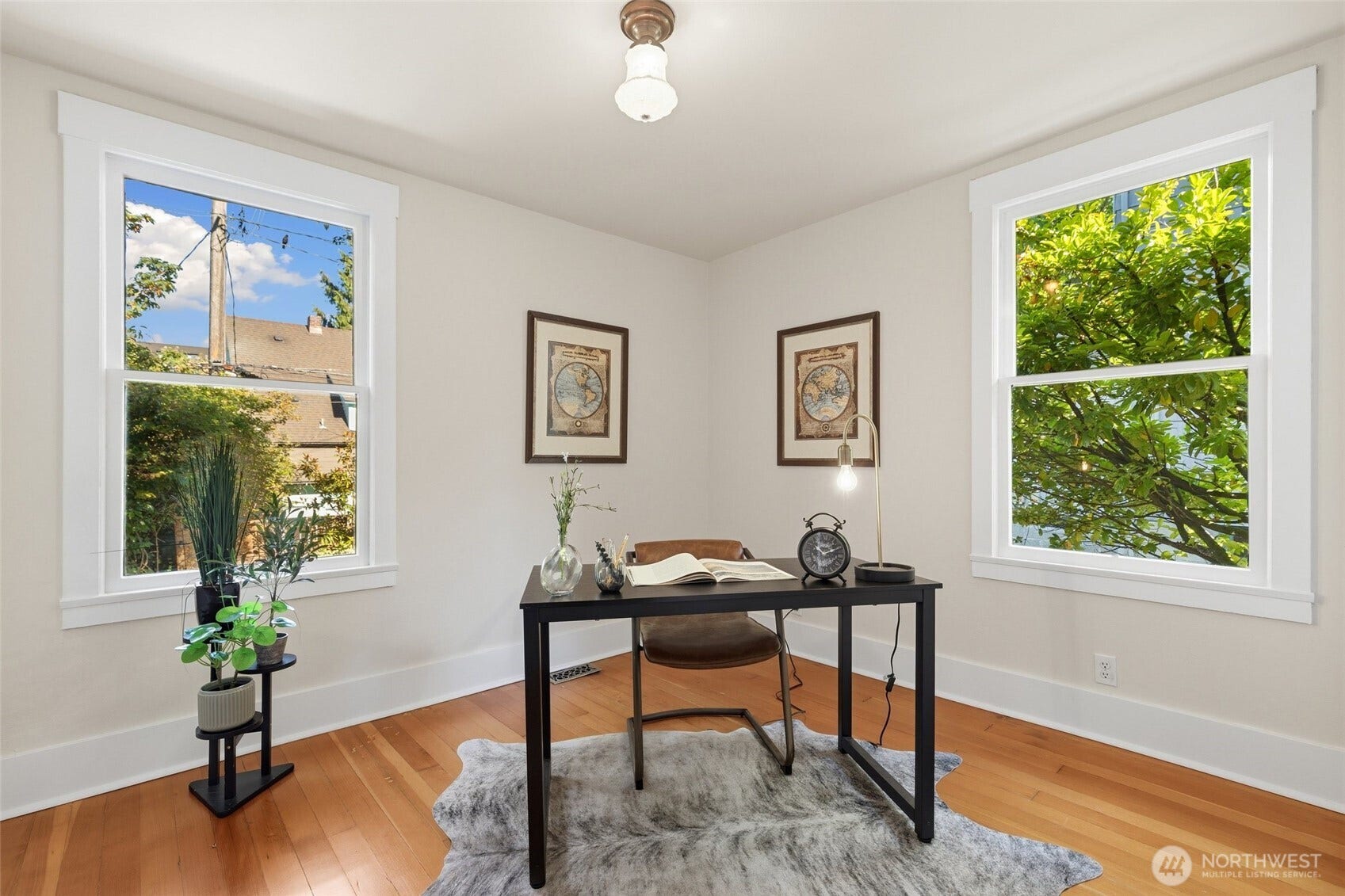 5246 12th Avenue NE, Seattle, WA 98105 5246 12th Avenue NE, Seattle, WA 98105