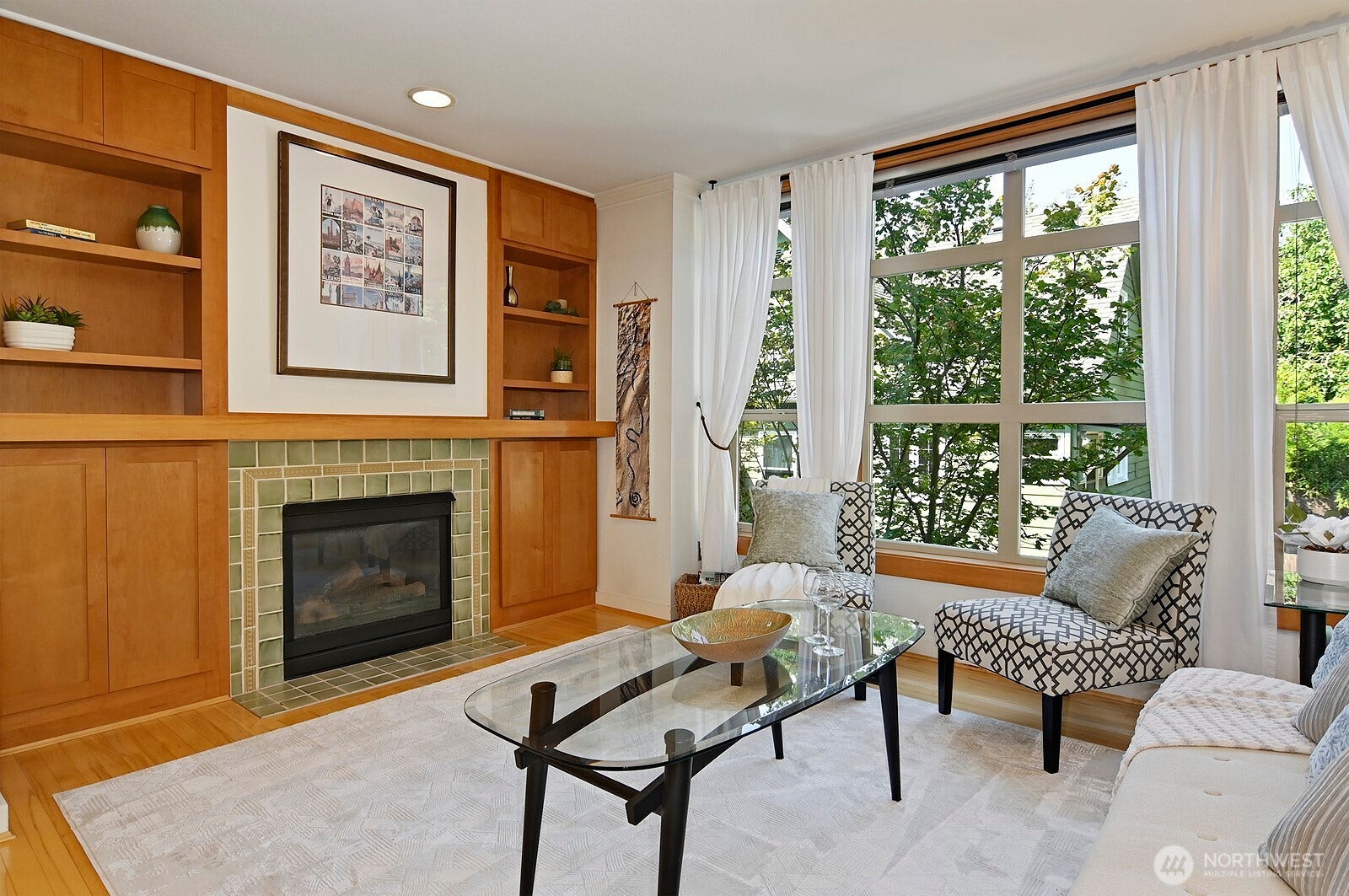 2502 N 50th Street, #103, Seattle, WA 98103 Cozy up to your gas fireplace
