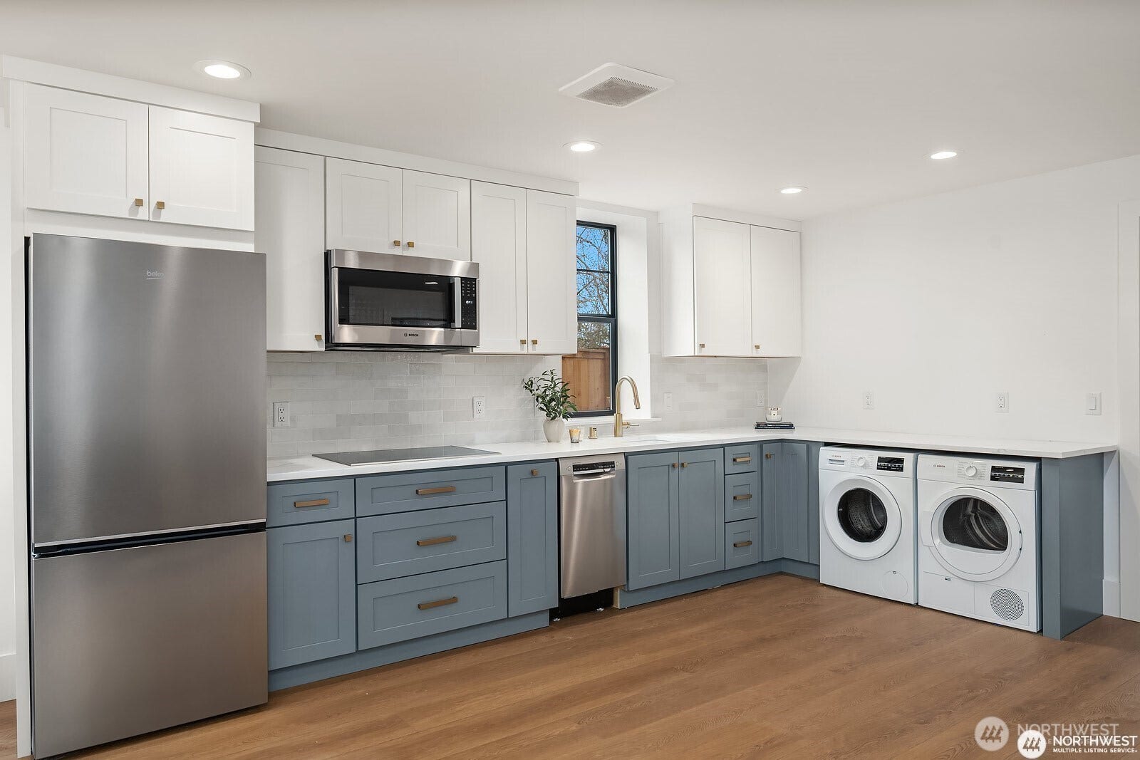 2615 NE 87th Street, Seattle, WA 98115 2615 NE 87th Street, Seattle, WA 98115
