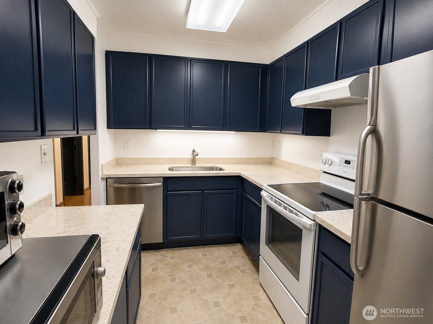 525 Belmont Avenue E, #1F, Seattle, WA 98102