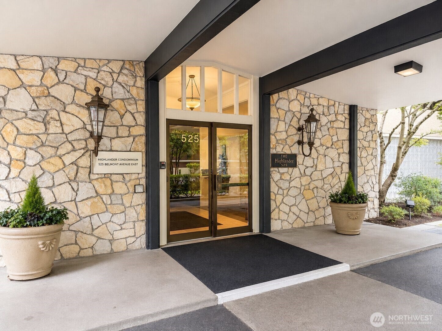 525 Belmont Avenue E, #1F, Seattle, WA 98102