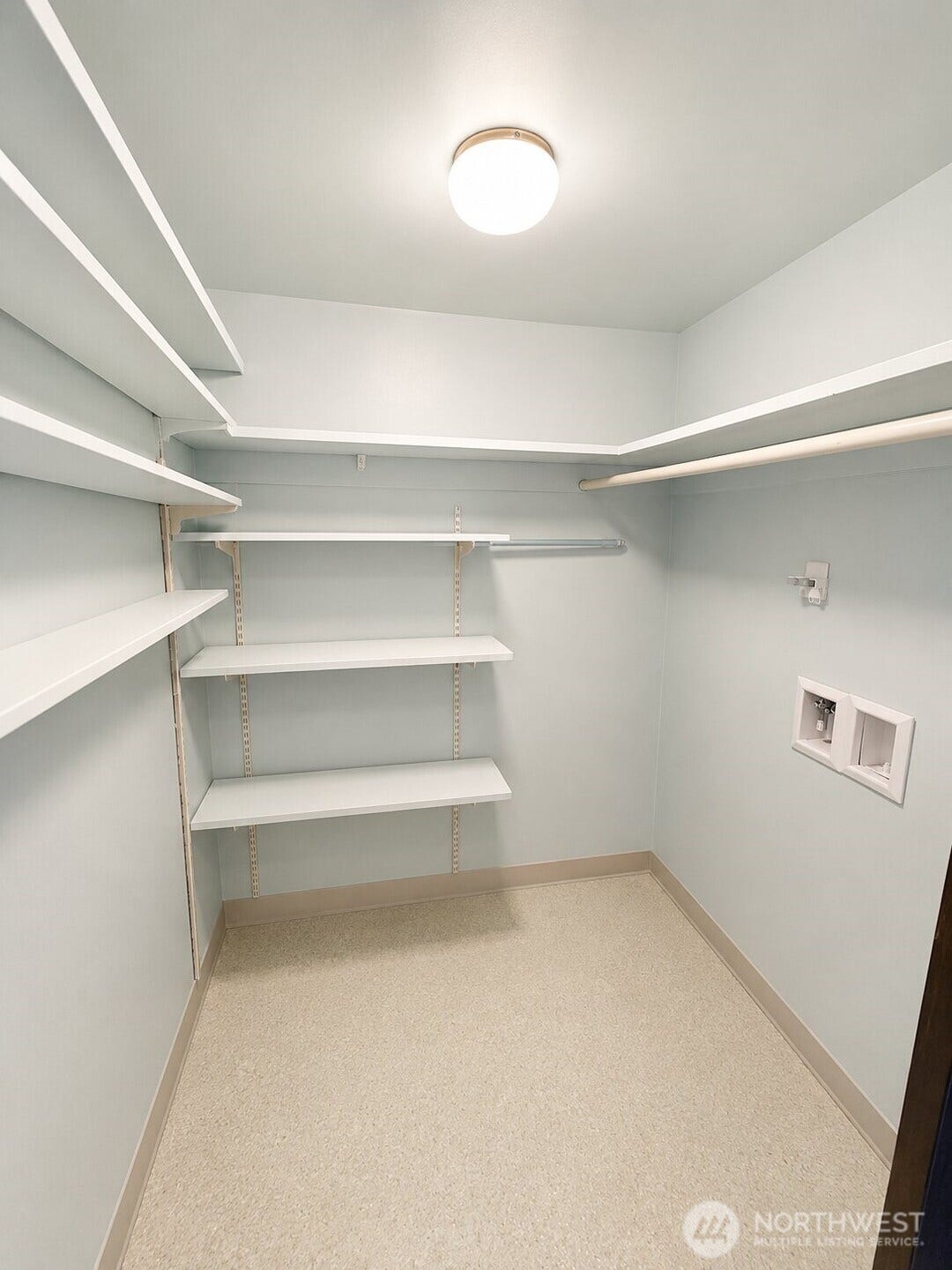 525 Belmont Avenue E, #1F, Seattle, WA 98102