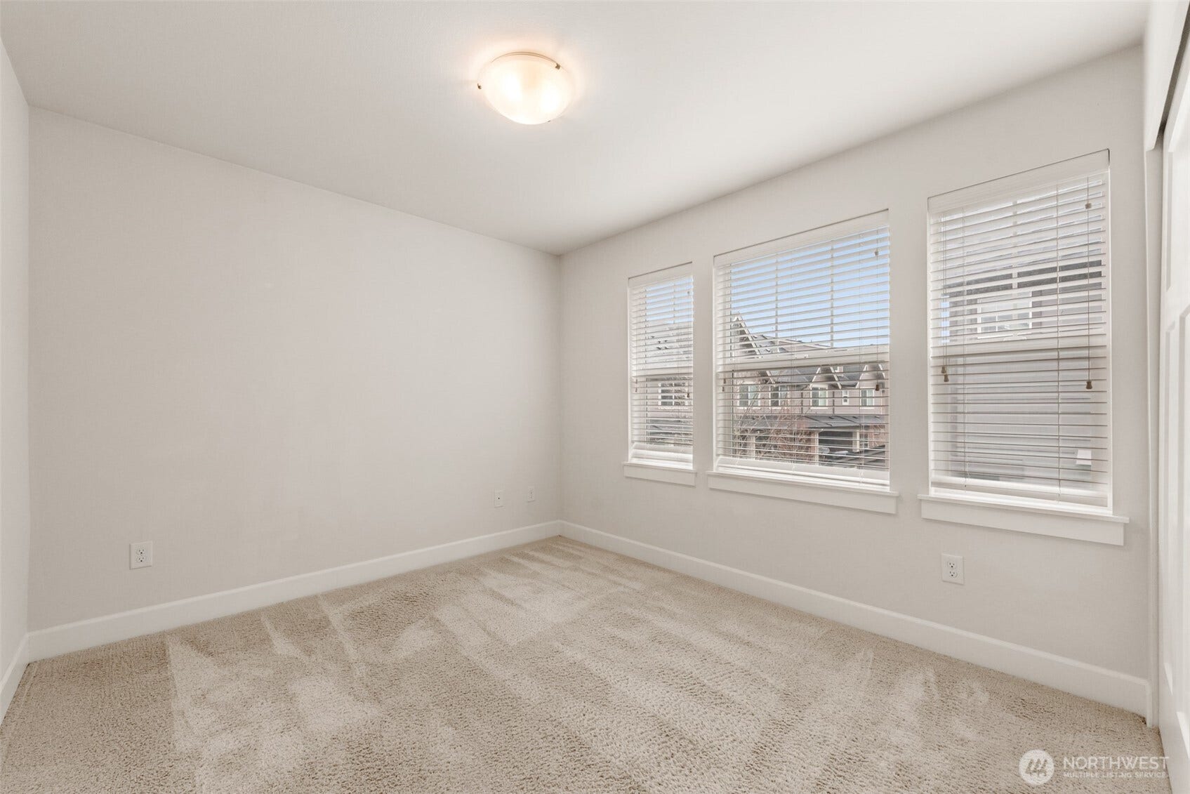 1321 Greenwich Walk NE, Issaquah, WA 98029