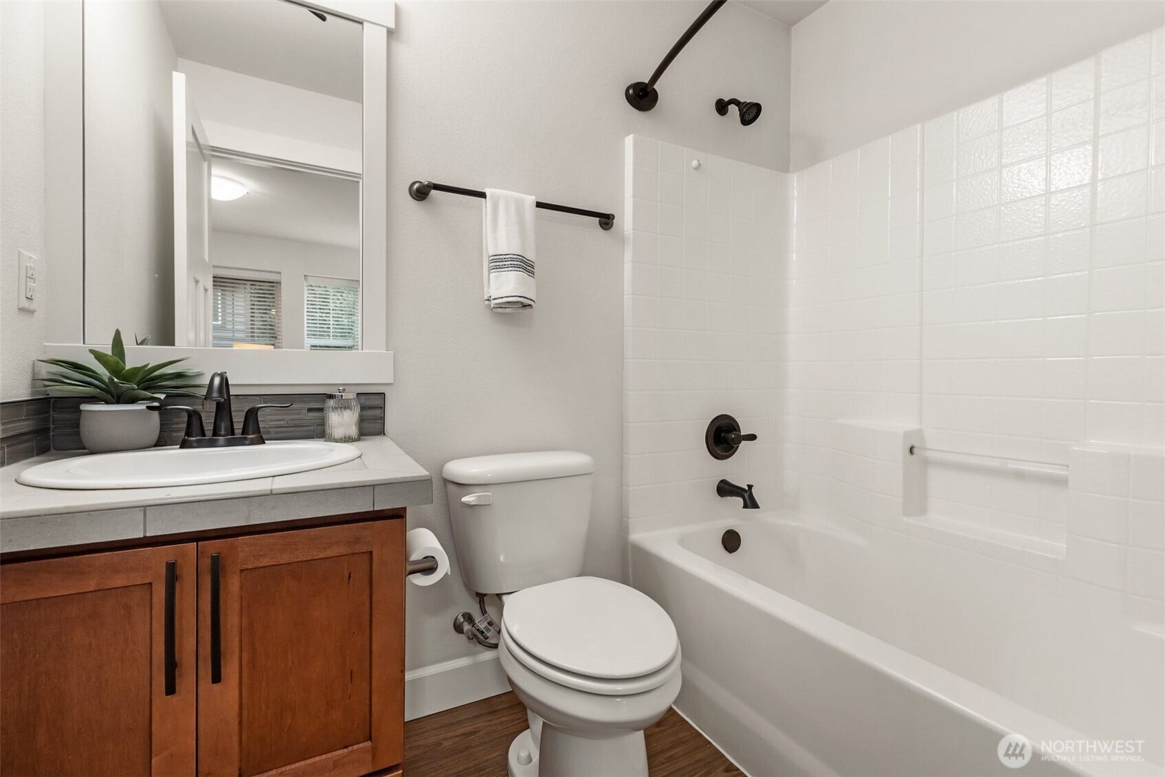 1321 Greenwich Walk NE, Issaquah, WA 98029