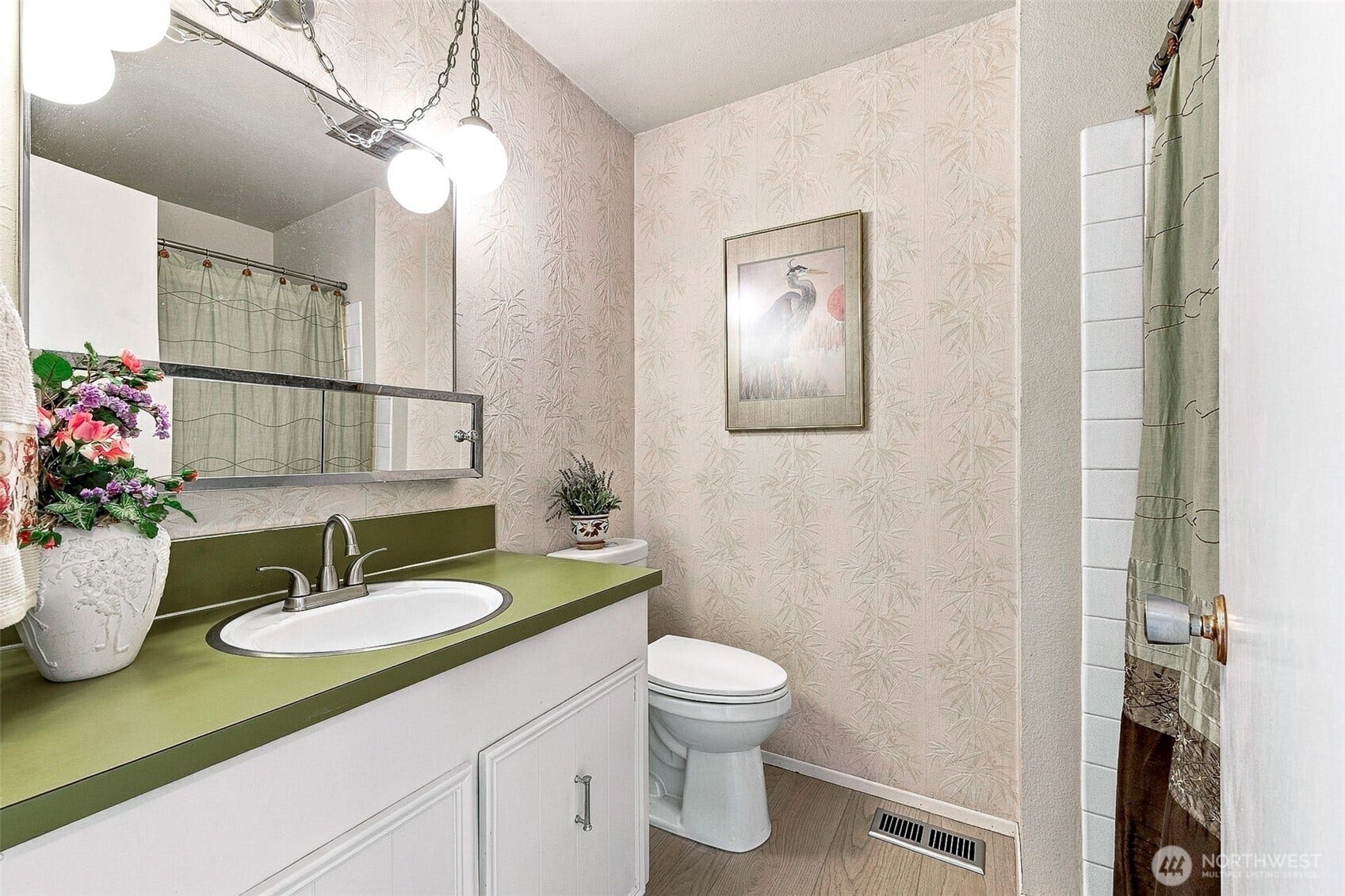 17324 40th Avenue S, SeaTac, WA 98188 17324 40th Avenue S, SeaTac, WA 98188