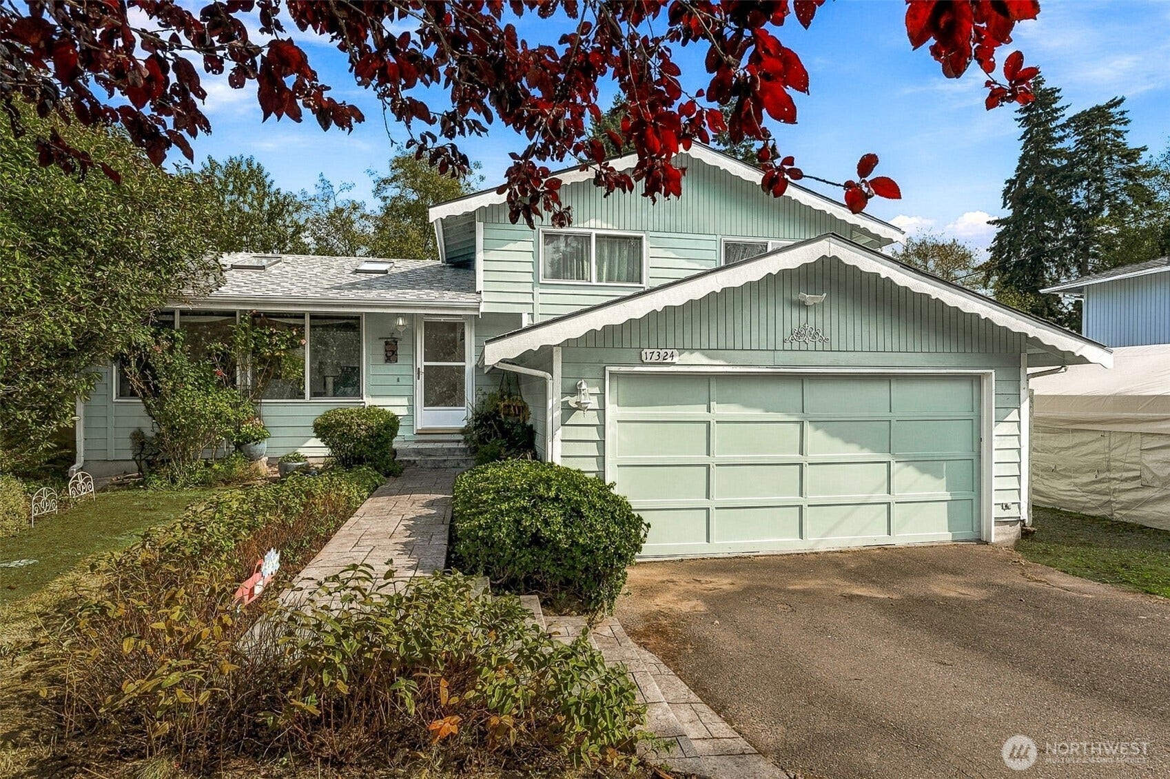 17324 40th Avenue S, SeaTac, WA 98188 17324 40th Avenue S, SeaTac, WA 98188