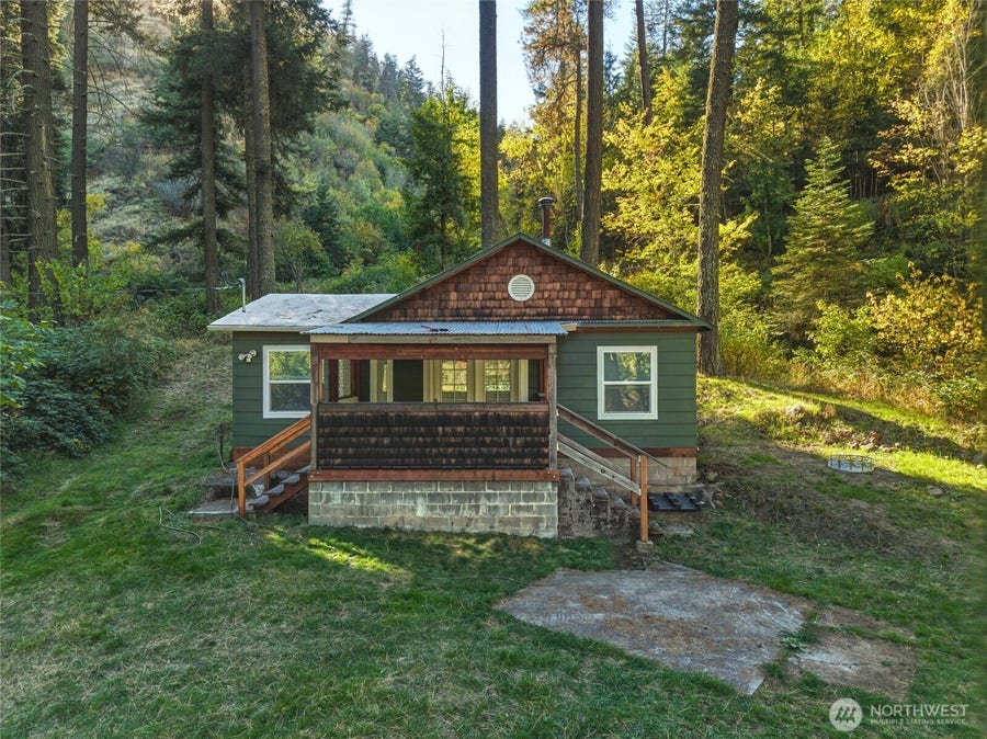Property photo for 238 Kooskooskie Road, Walla Walla, WA