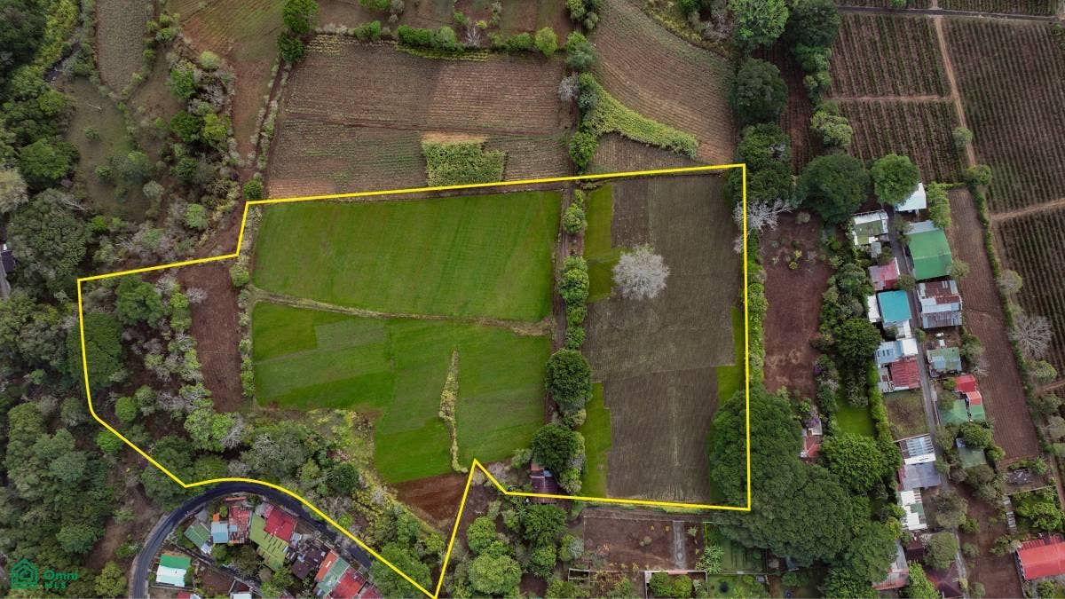 Near International Airpor Flat Land for Sale, San Isidro, Alajuela, Costa Rica