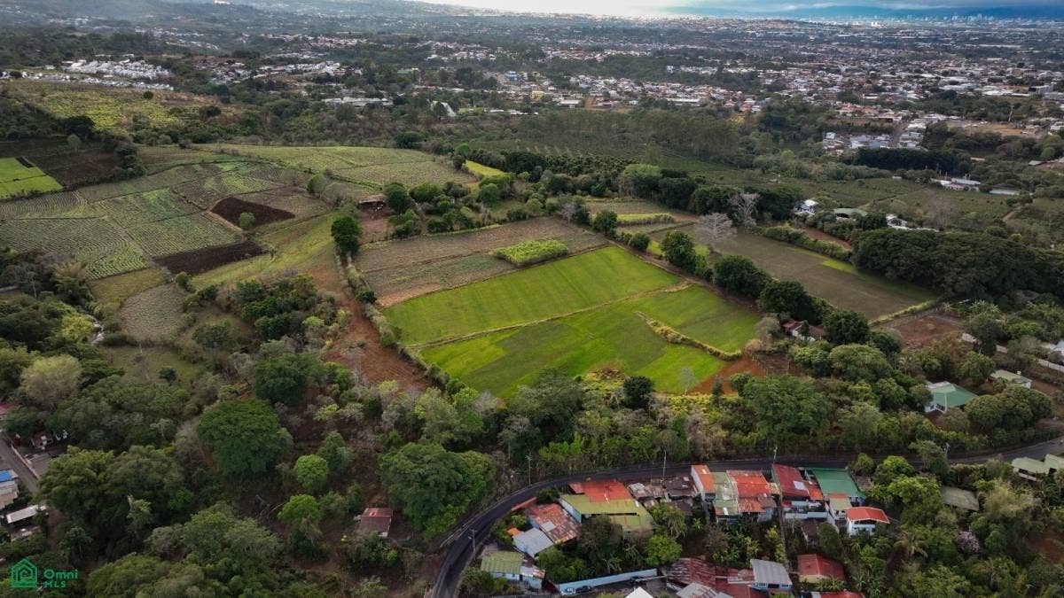 Near International Airpor Flat Land for Sale, San Isidro, Alajuela, Costa Rica