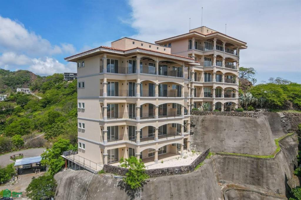 Segovia F201 Coco Bay Estates Road 3 Playas Del Coco Guanacaste