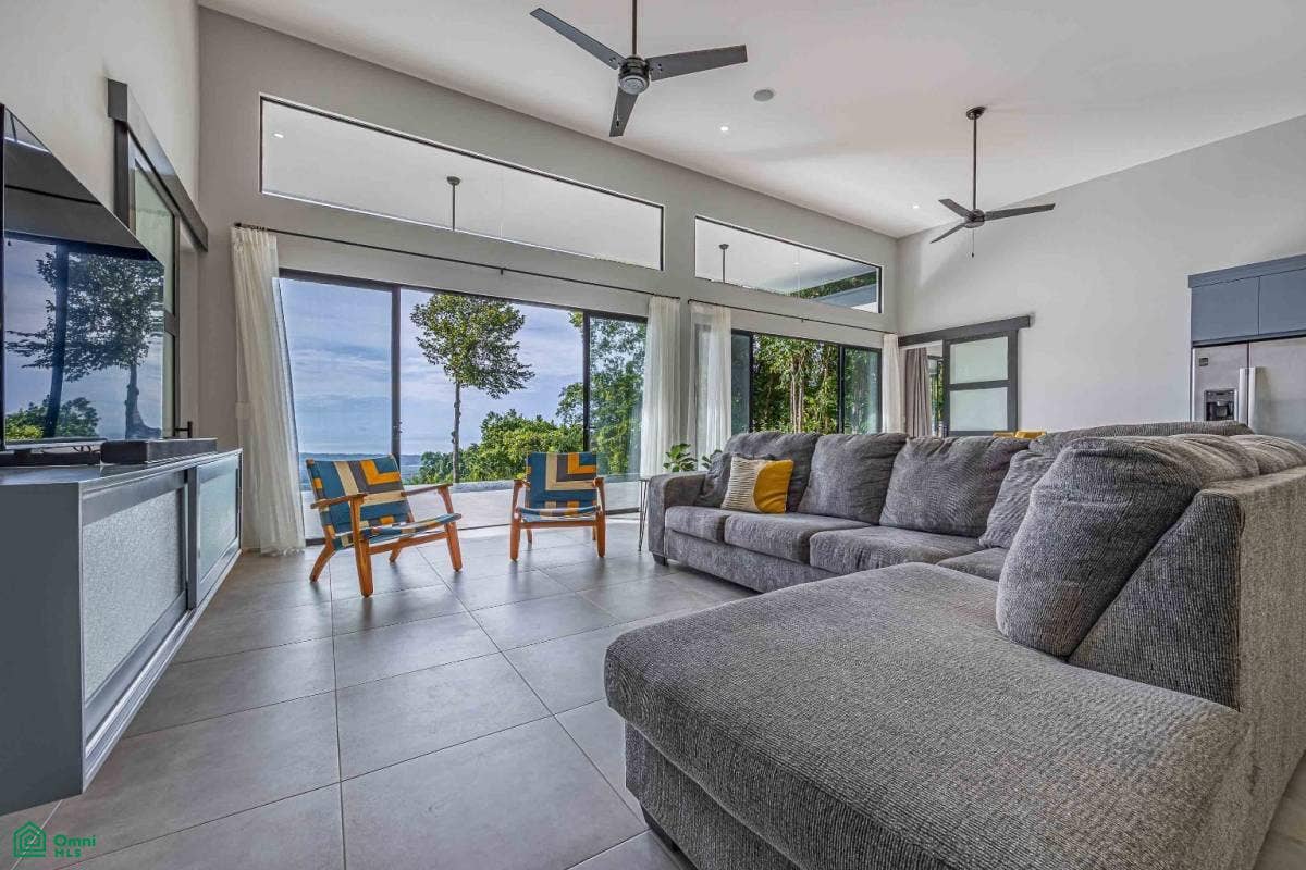 One Level Private and Mod Coastal and Ocean Views Casa Los Delfines, Dominical, Puntarenas, Costa Rica