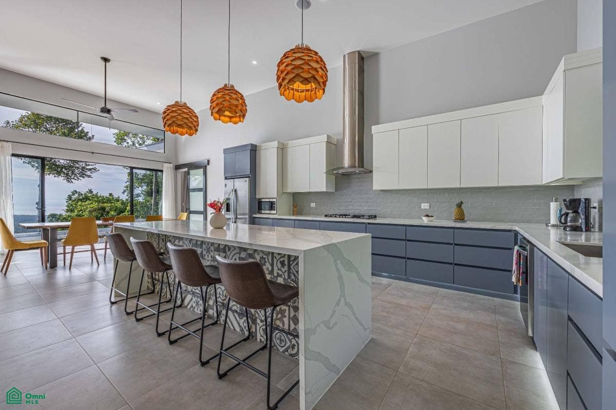 One Level Private and Mod Coastal and Ocean Views Casa Los Delfines, Dominical, Puntarenas, Costa Rica