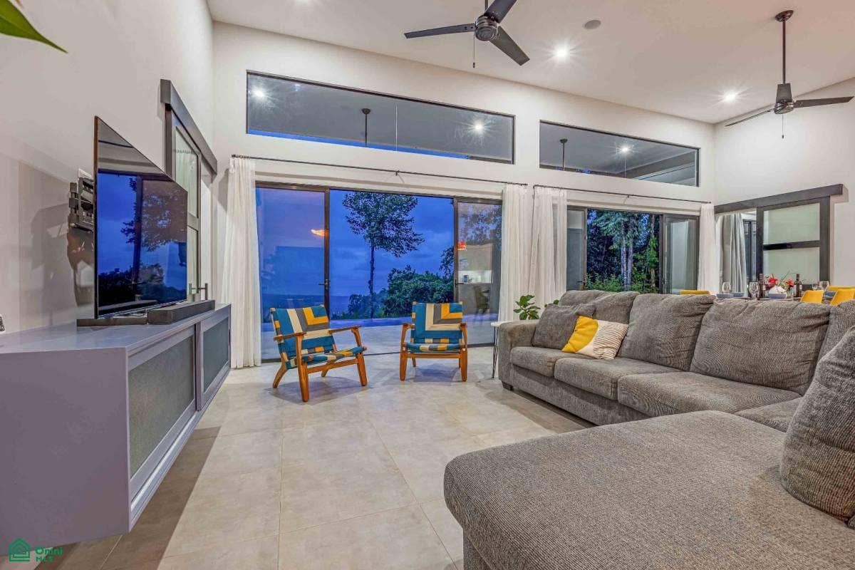 One Level Private and Mod Coastal and Ocean Views Casa Los Delfines, Dominical, Puntarenas, Costa Rica