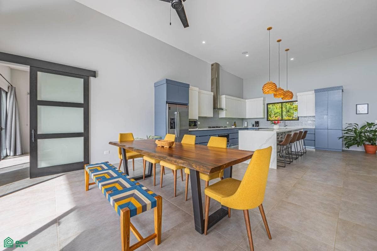 One Level Private and Mod Coastal and Ocean Views Casa Los Delfines, Dominical, Puntarenas, Costa Rica