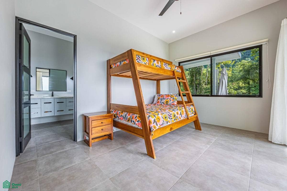 One Level Private and Mod Coastal and Ocean Views Casa Los Delfines, Dominical, Puntarenas, Costa Rica