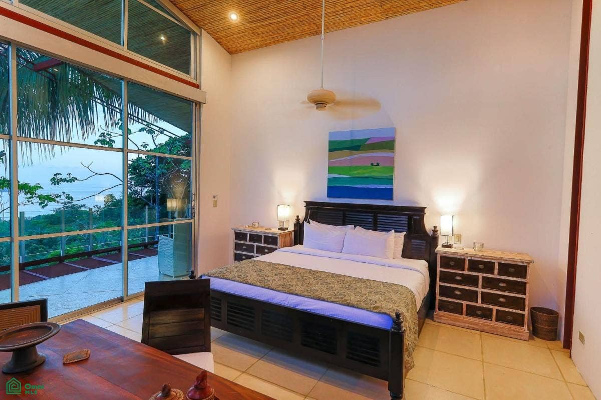 Luxury Mountain and Ocean View Villa, Quepos, Puntarenas, Costa Rica