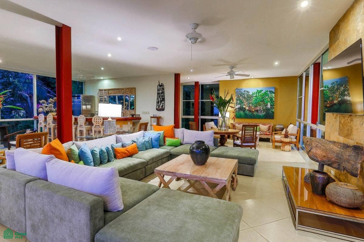 Luxury Mountain and Ocean View Villa, Quepos, Puntarenas, Costa Rica
