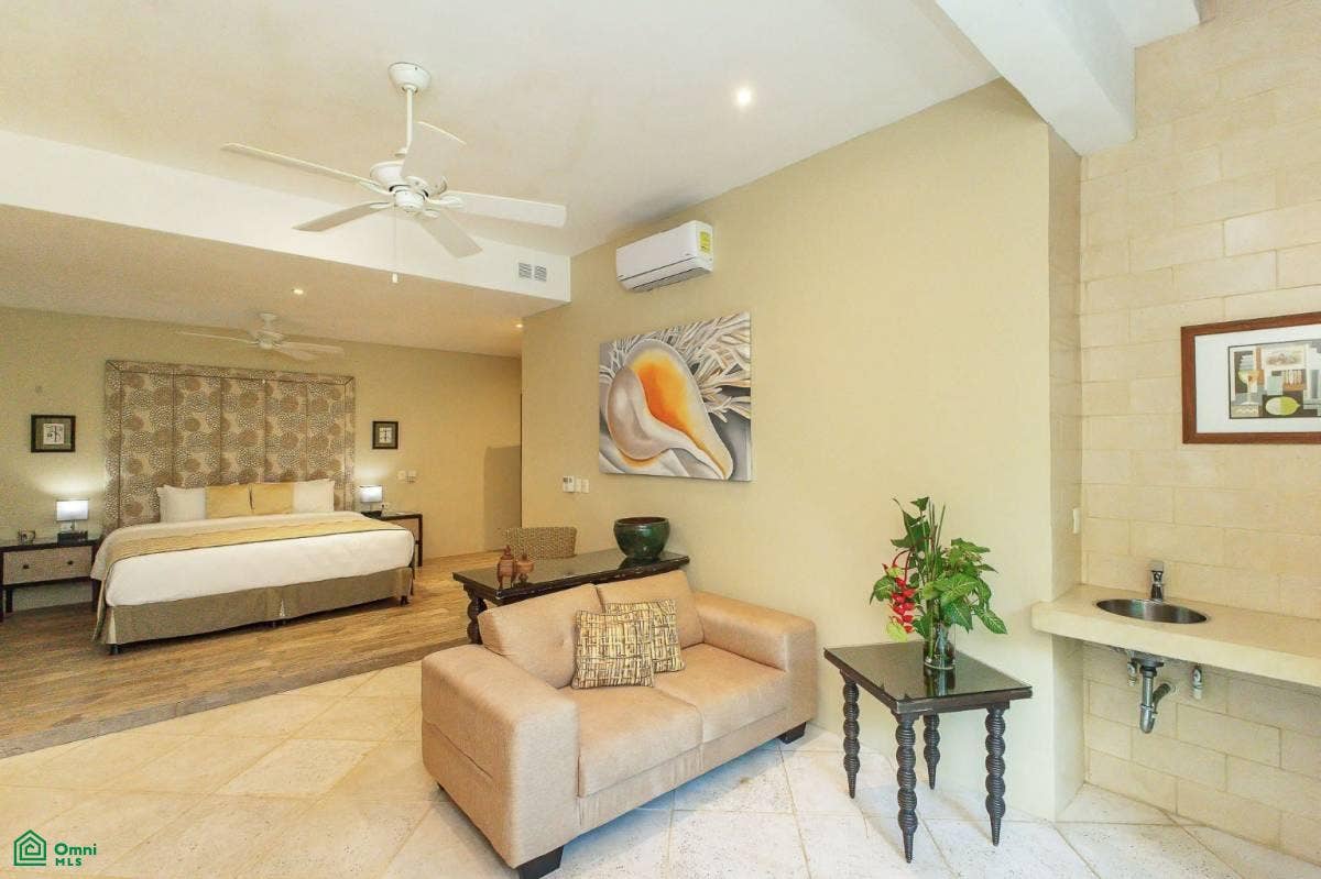 Luxury Mountain and Ocean View Villa, Quepos, Puntarenas, Costa Rica