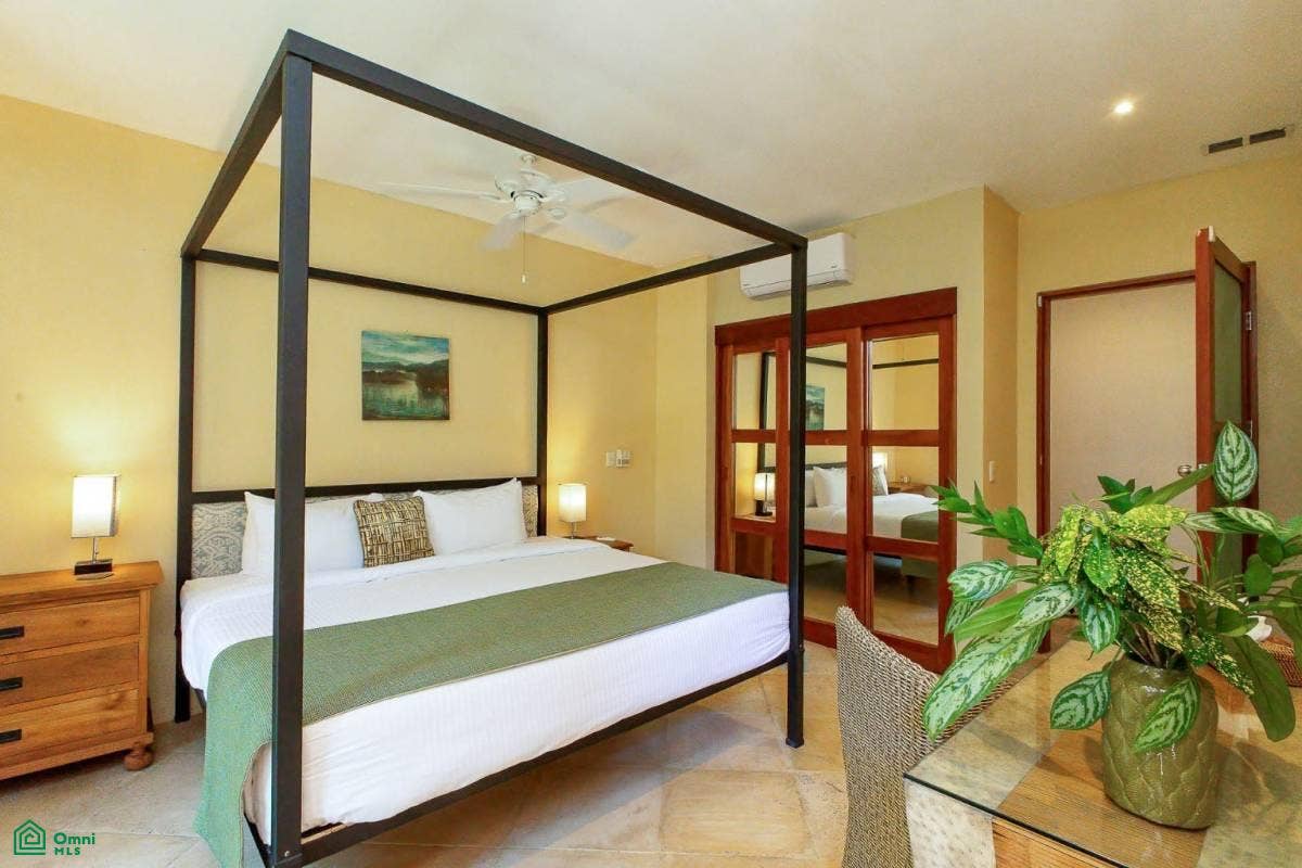 Luxury Mountain and Ocean View Villa, Quepos, Puntarenas, Costa Rica