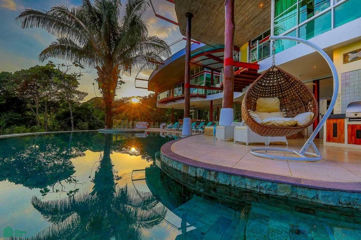 Luxury Mountain and Ocean View Villa, Quepos, Puntarenas, Costa Rica