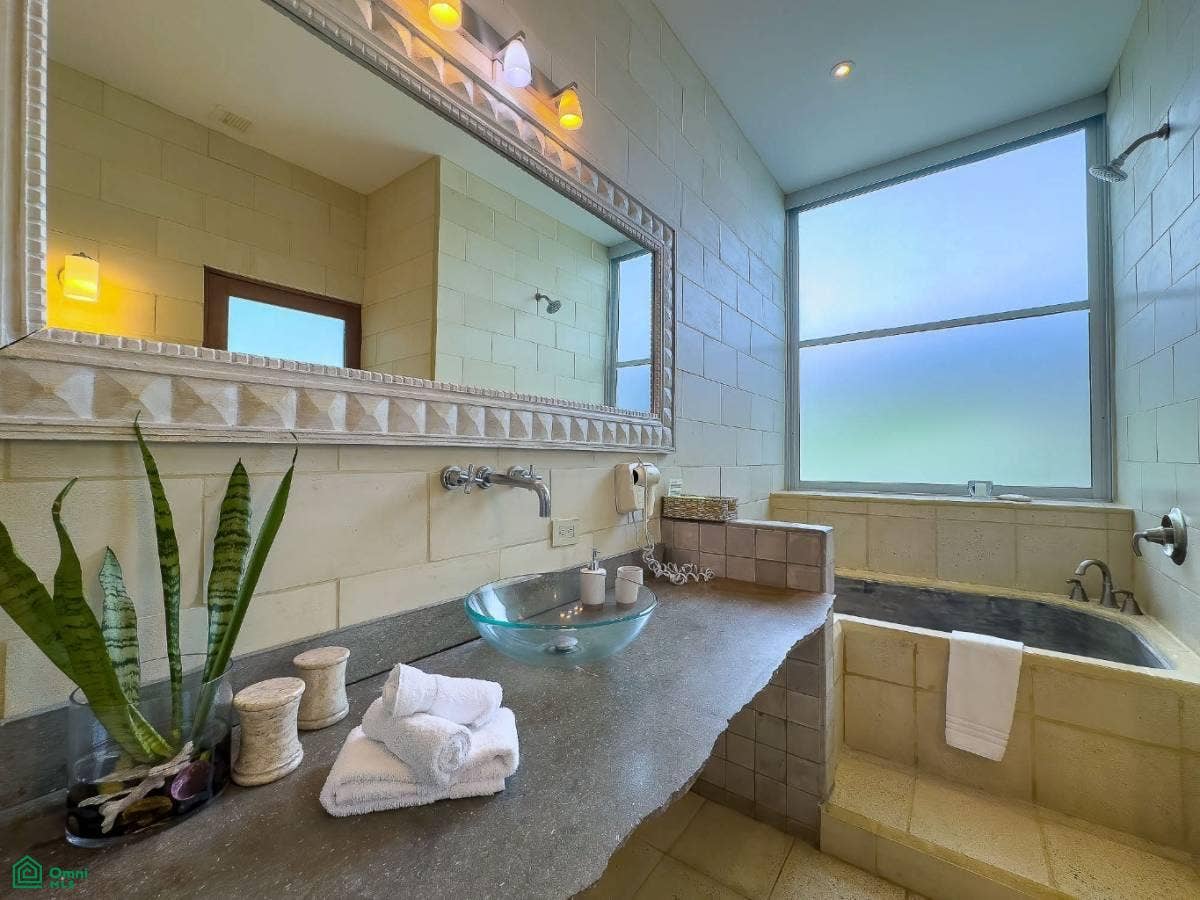 Luxury Mountain and Ocean View Villa, Quepos, Puntarenas, Costa Rica