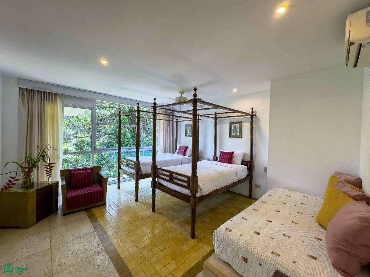 Luxury Mountain and Ocean View Villa, Quepos, Puntarenas, Costa Rica