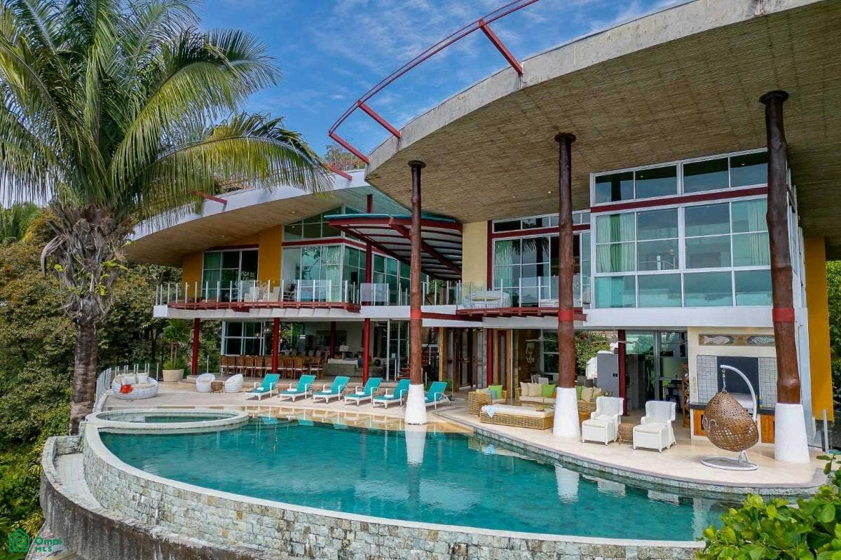 Luxury Mountain and Ocean View Villa, Quepos, Puntarenas, Costa Rica