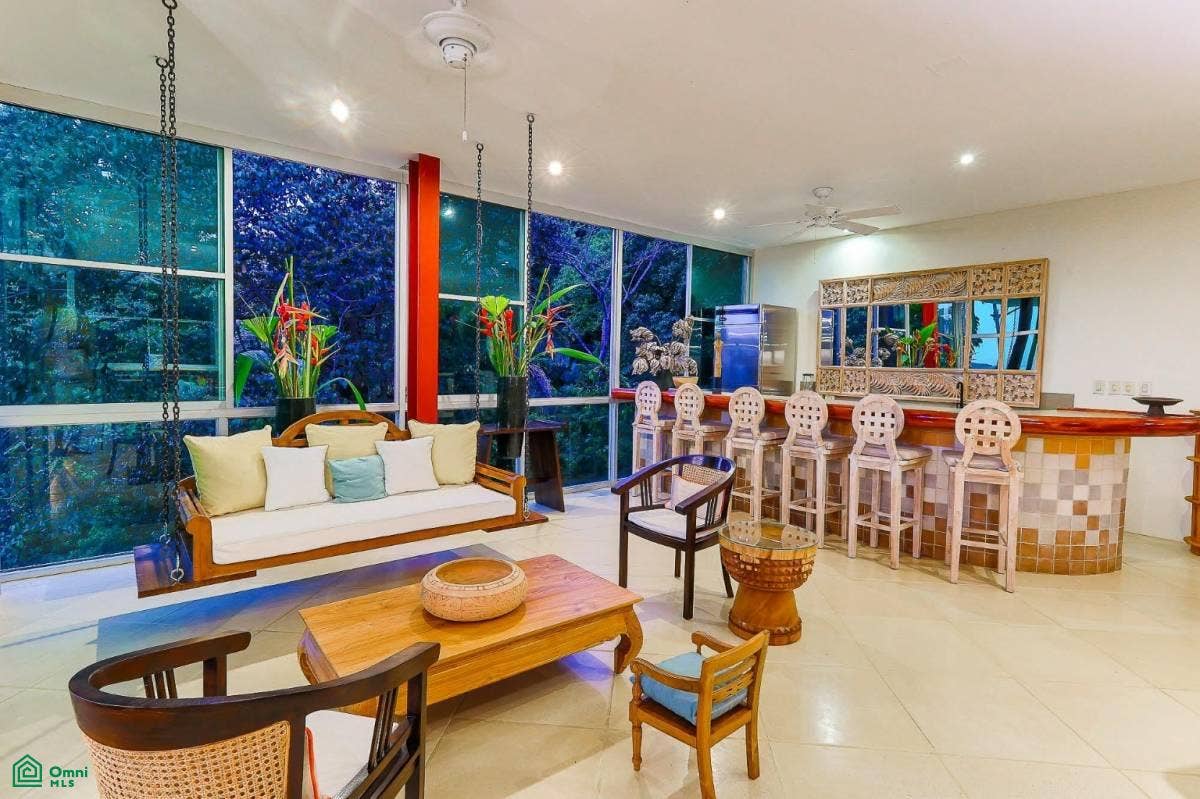 Luxury Mountain and Ocean View Villa, Quepos, Puntarenas, Costa Rica
