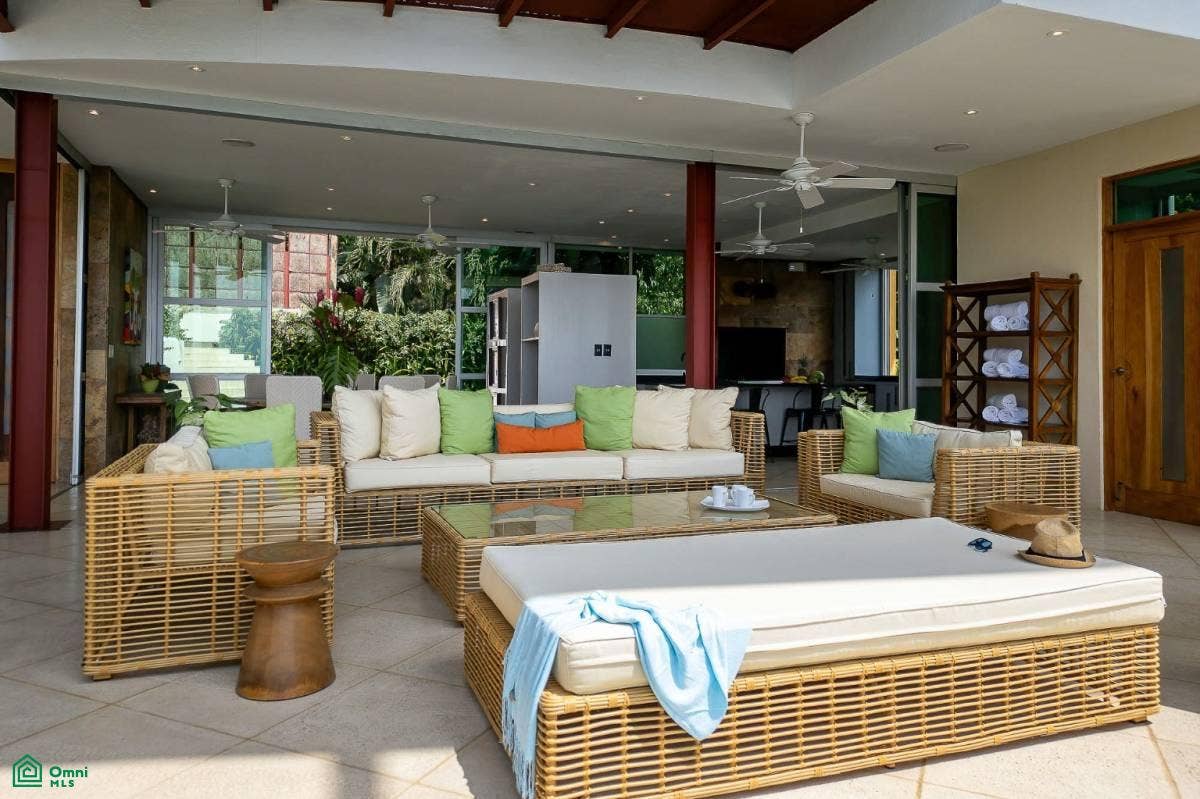 Luxury Mountain and Ocean View Villa, Quepos, Puntarenas, Costa Rica