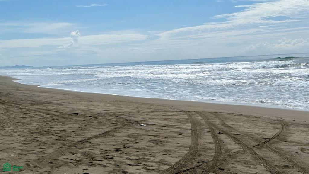 Playa Bandera Parrita Puntarenas